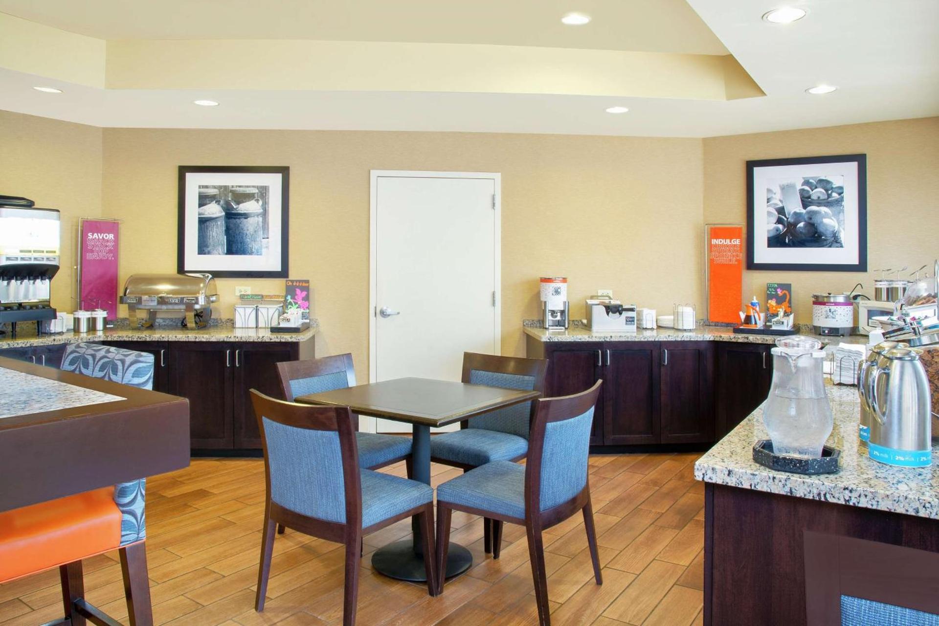 Hampton Inn Merrillville photo 9