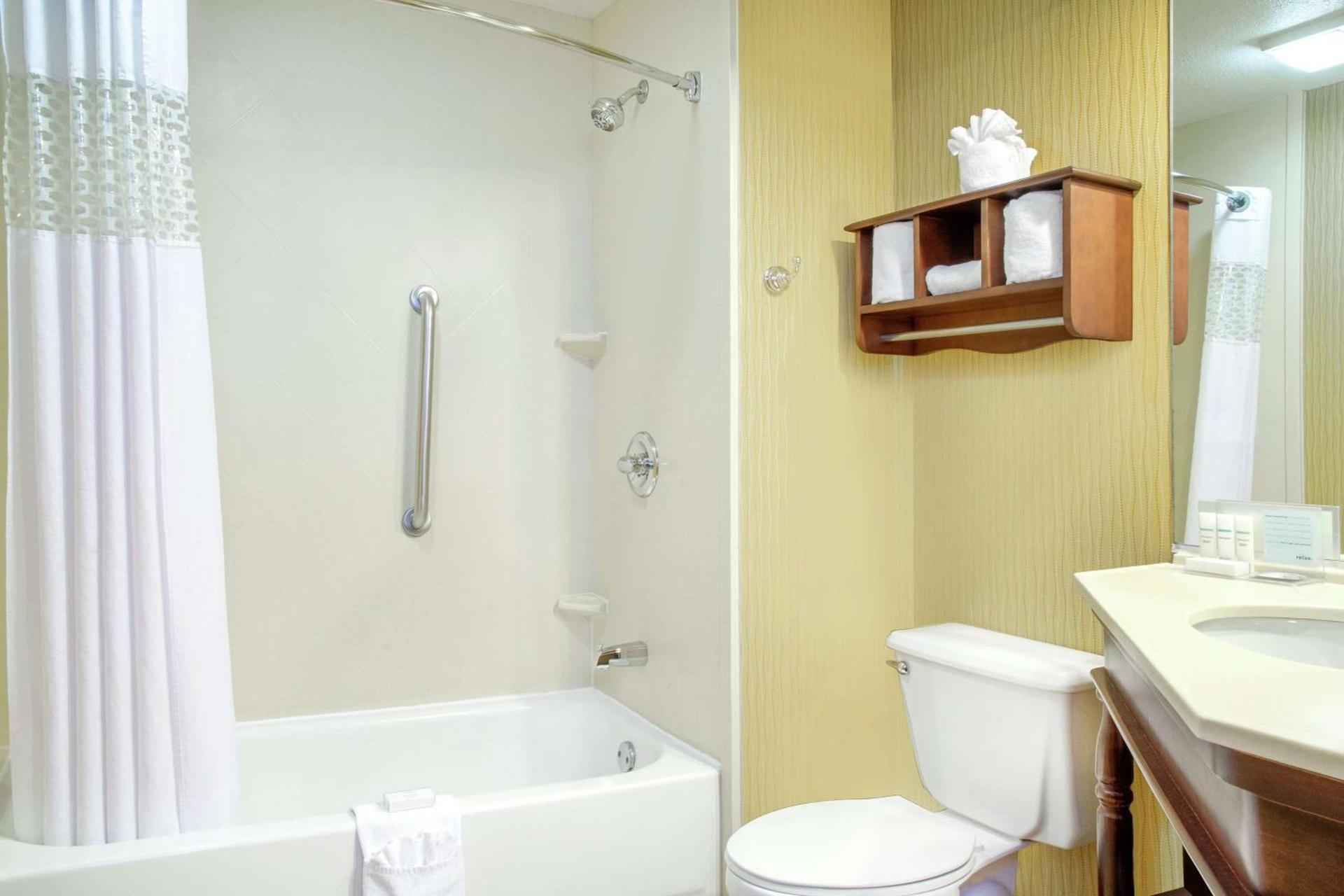 Hampton Inn Merrillville photo 21