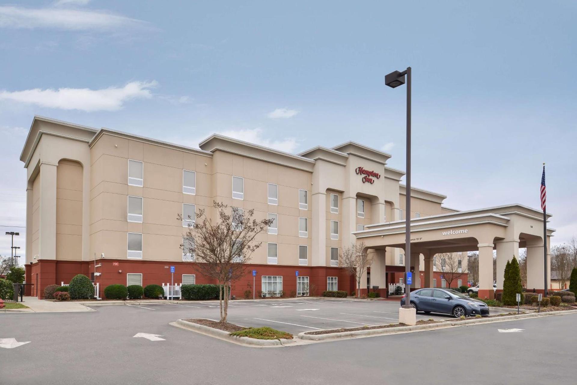 Hampton Inn Statesville photo 2