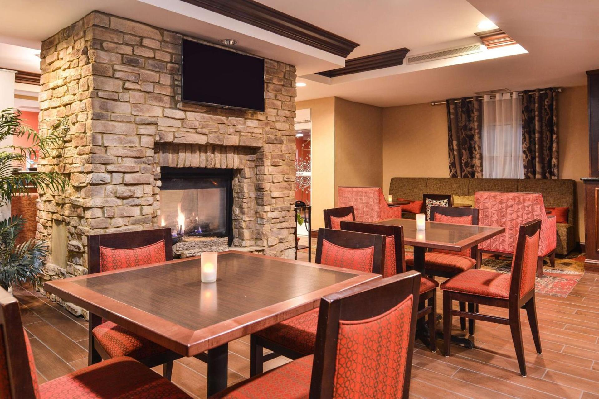 Hampton Inn Statesville photo 7