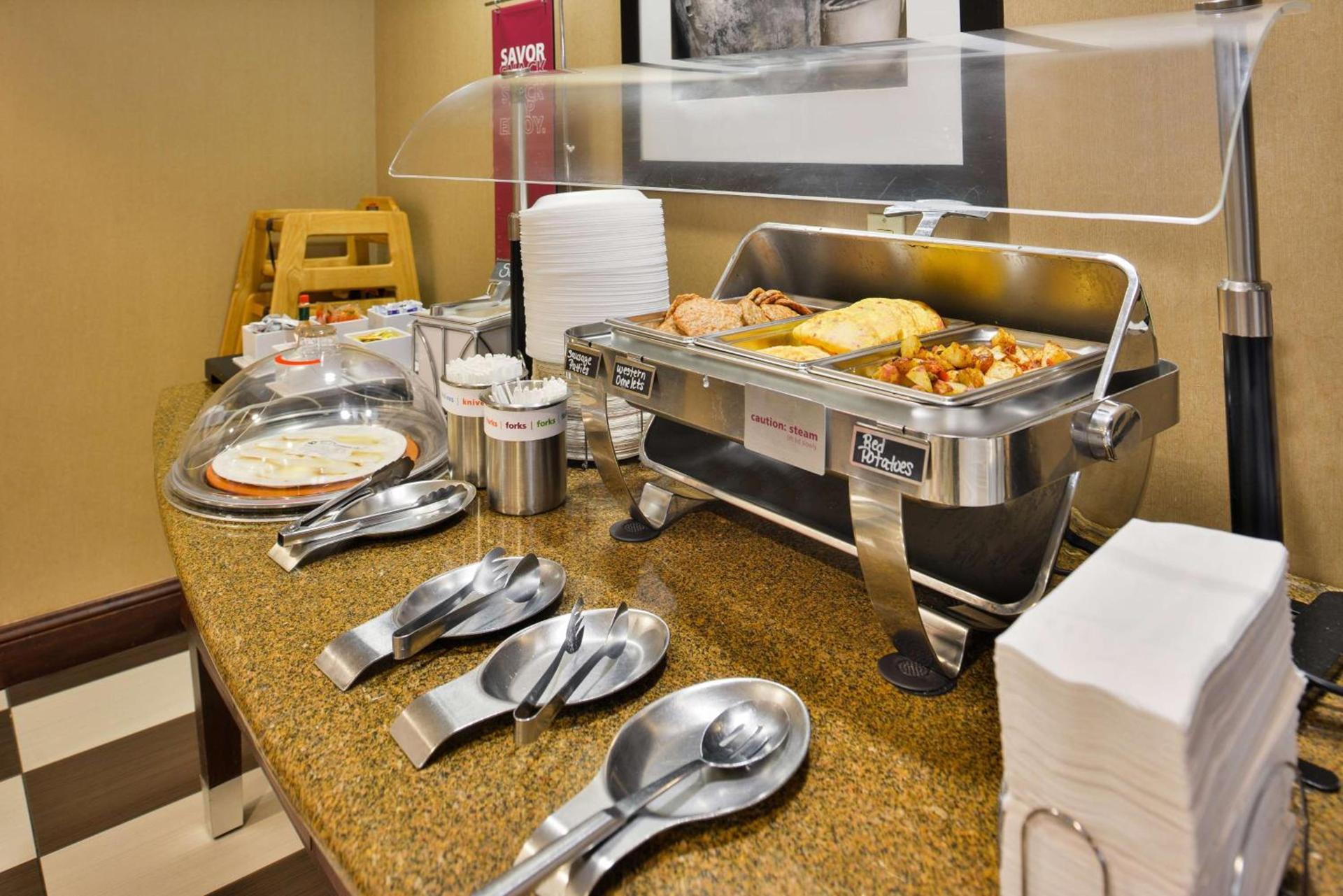 Hampton Inn Statesville photo 20