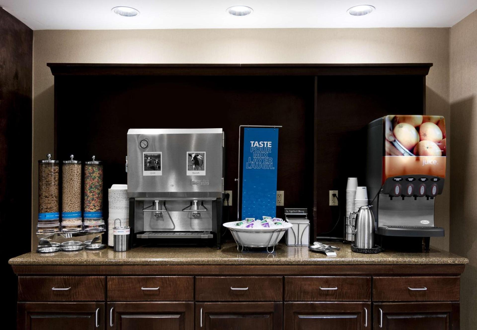 Hampton Inn Statesville photo 24