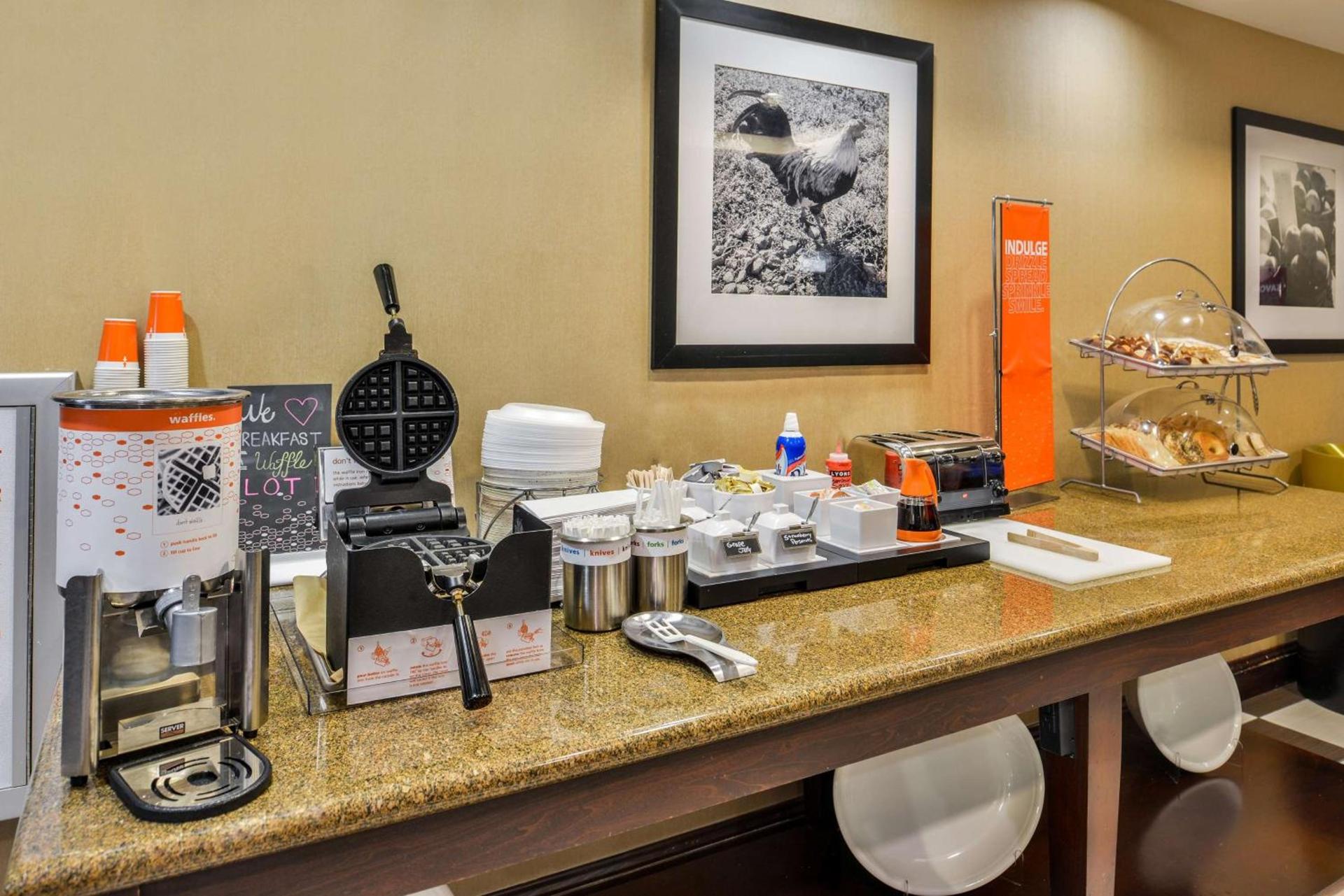 Hampton Inn Statesville photo 23
