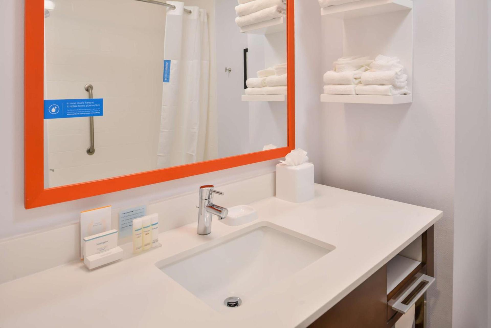 Hampton Inn Statesville photo 38