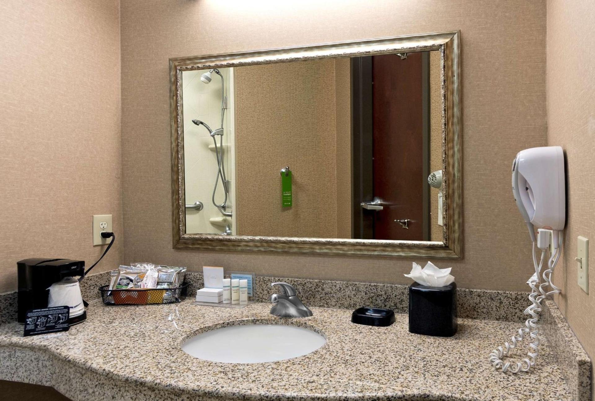 Hampton Inn Statesville photo 53