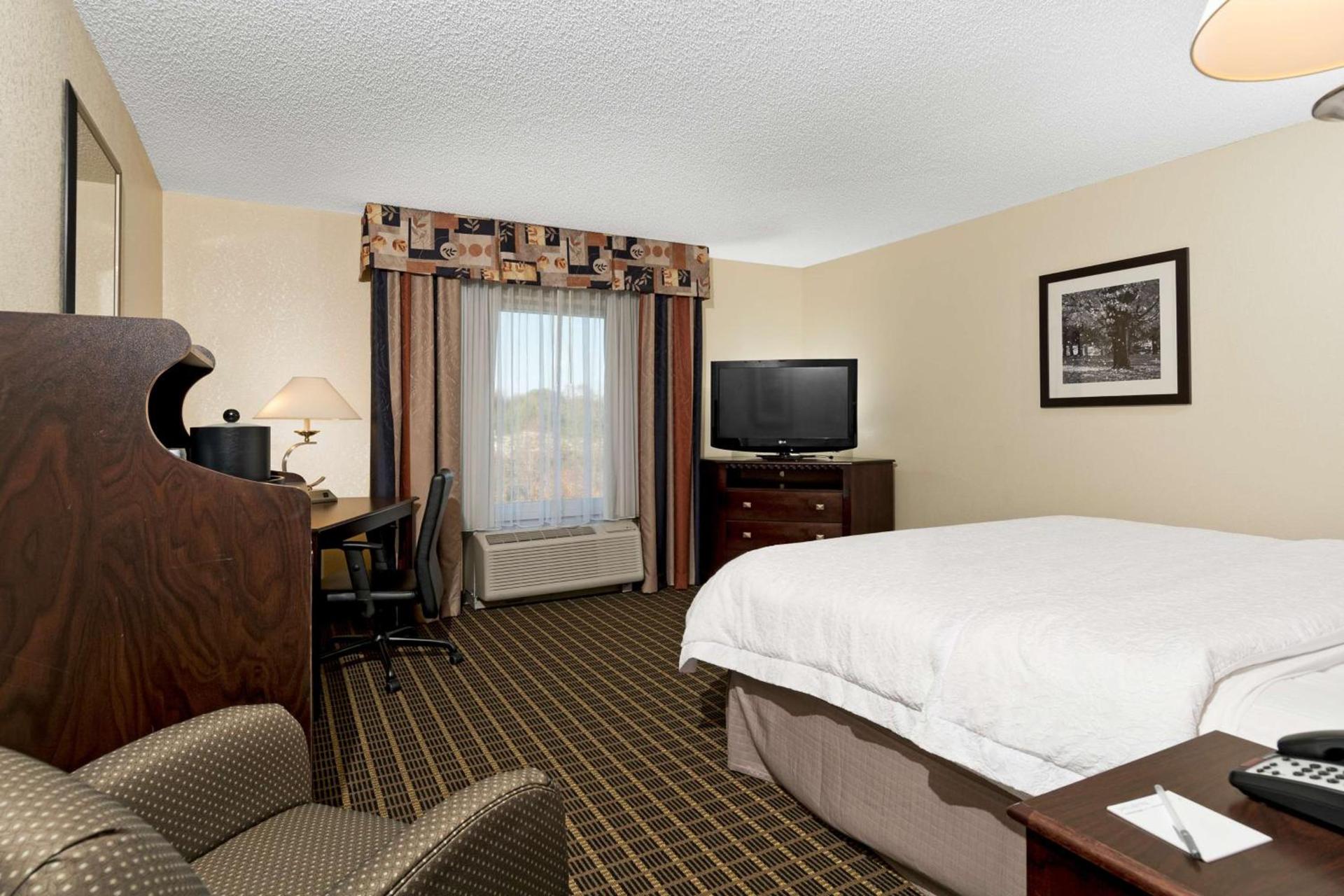 Hampton Inn Statesville photo 56