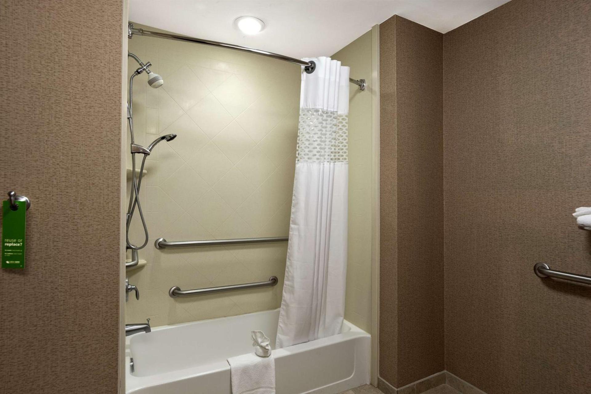 Hampton Inn Statesville photo 62