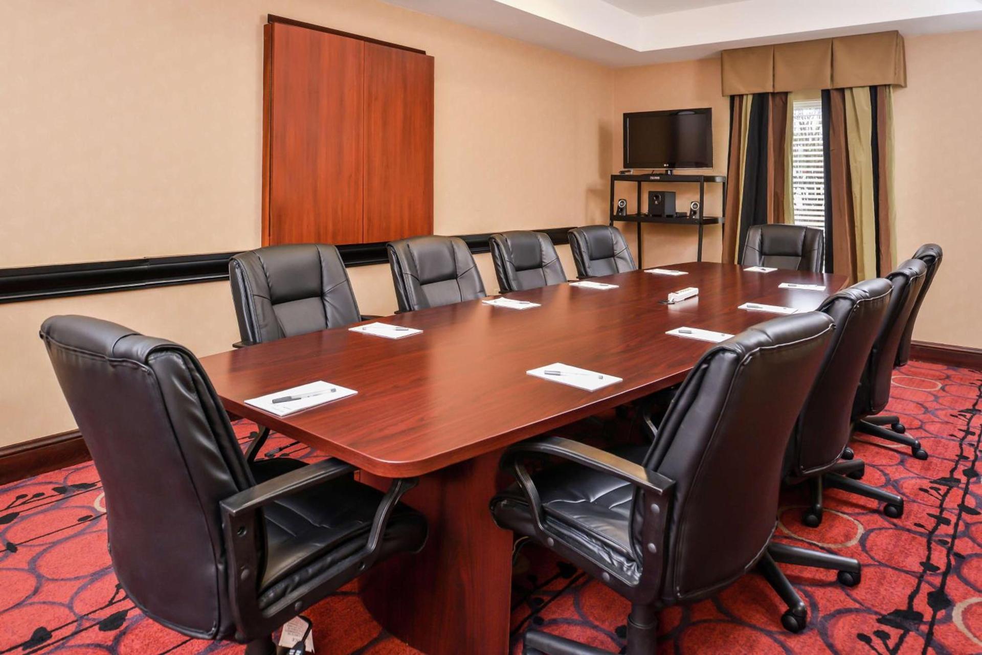 Hampton Inn Statesville photo 68