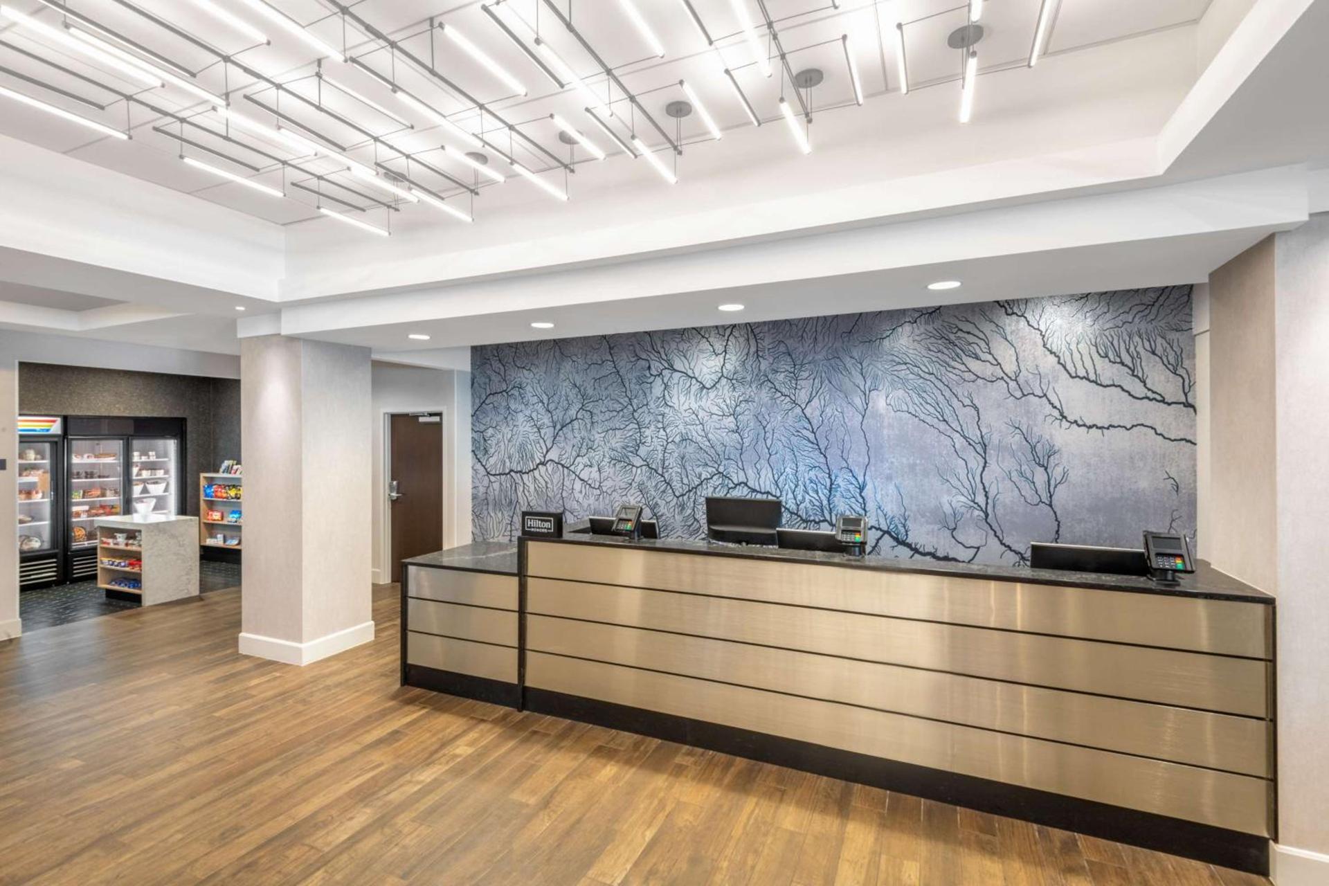 DoubleTree by Hilton Denver Cherry Creek, CO photo 4
