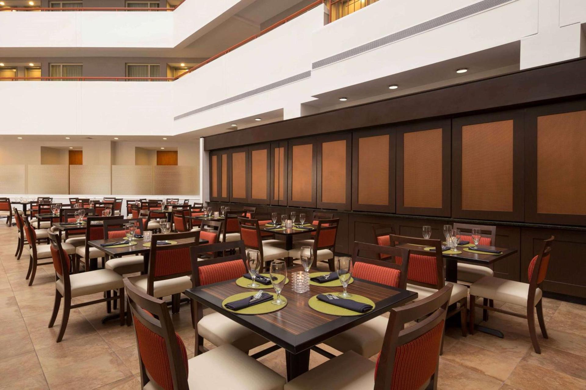Embassy Suites by Hilton Baltimore at BWI Airport photo 15