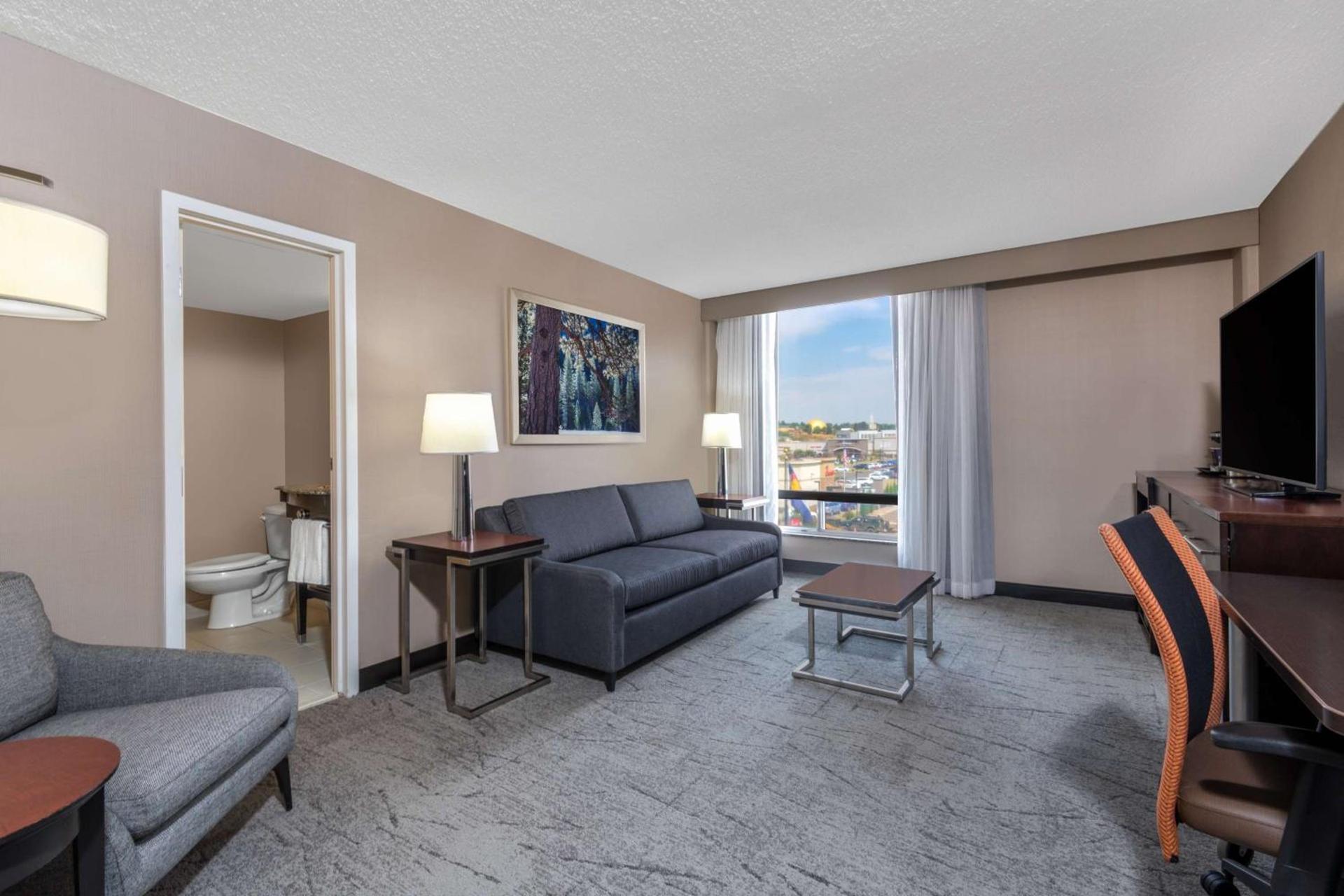 DoubleTree by Hilton Denver Cherry Creek, CO photo 15