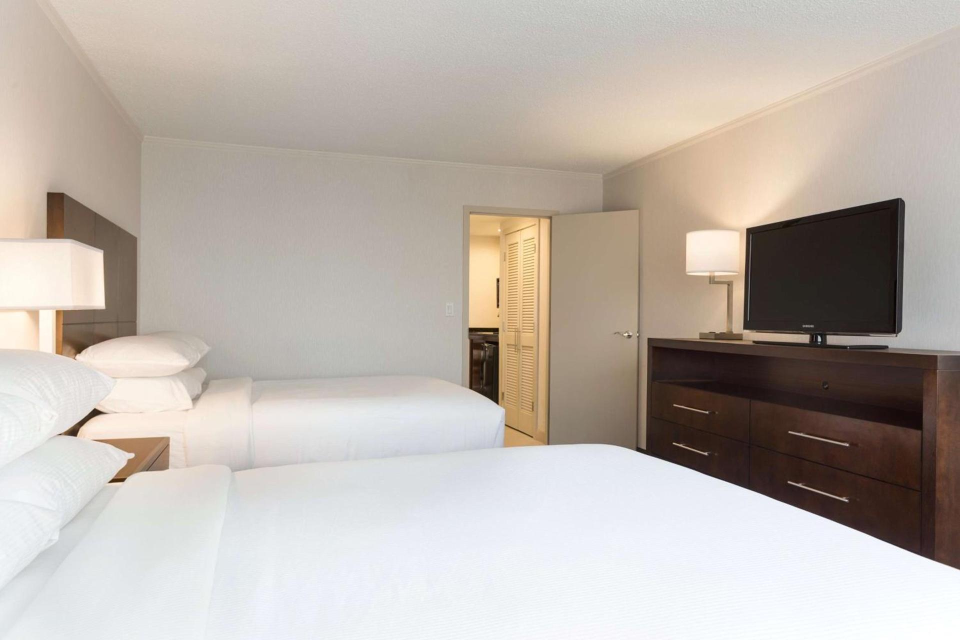 Embassy Suites by Hilton Baltimore at BWI Airport photo 24