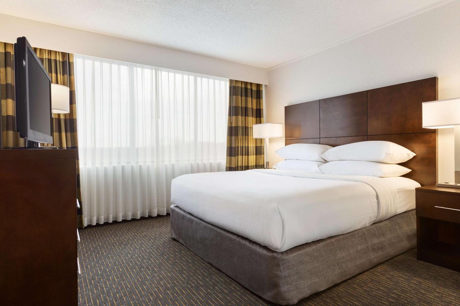 Embassy Suites by Hilton Baltimore at BWI Airport photo 26