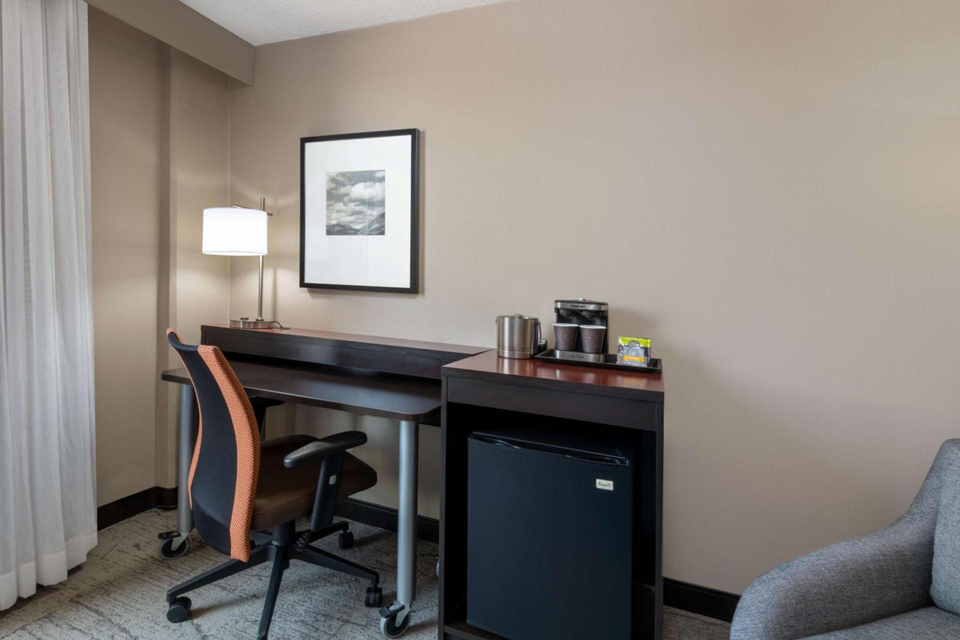 DoubleTree by Hilton Denver Cherry Creek, CO photo 23