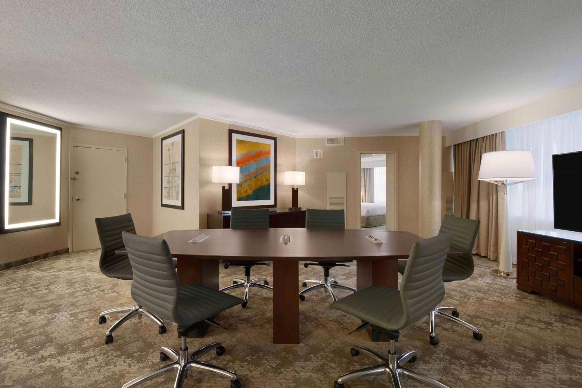 Embassy Suites by Hilton Baltimore at BWI Airport photo 30