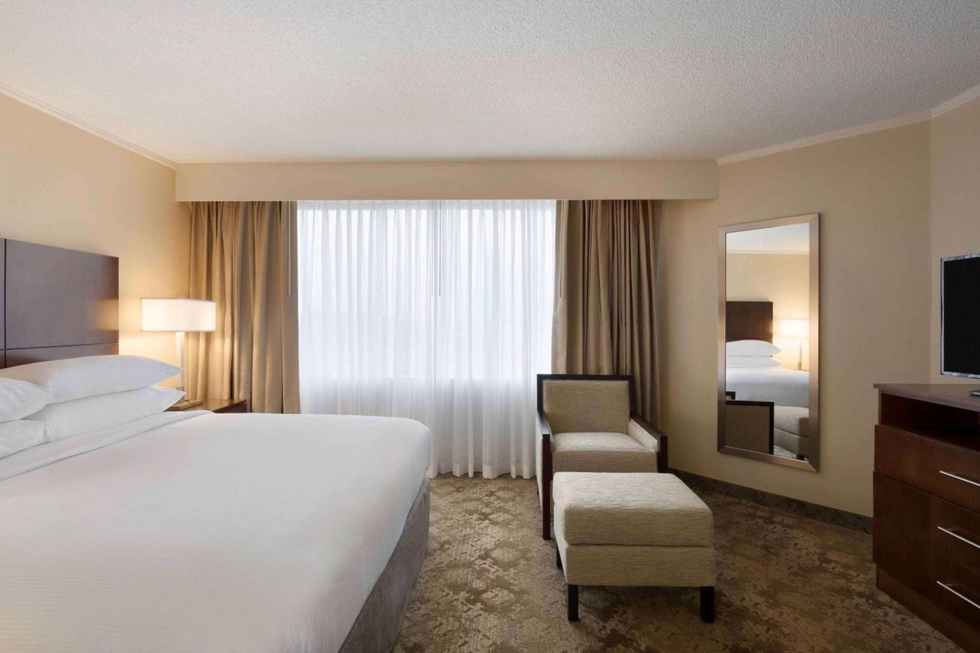 Embassy Suites by Hilton Baltimore at BWI Airport photo 38
