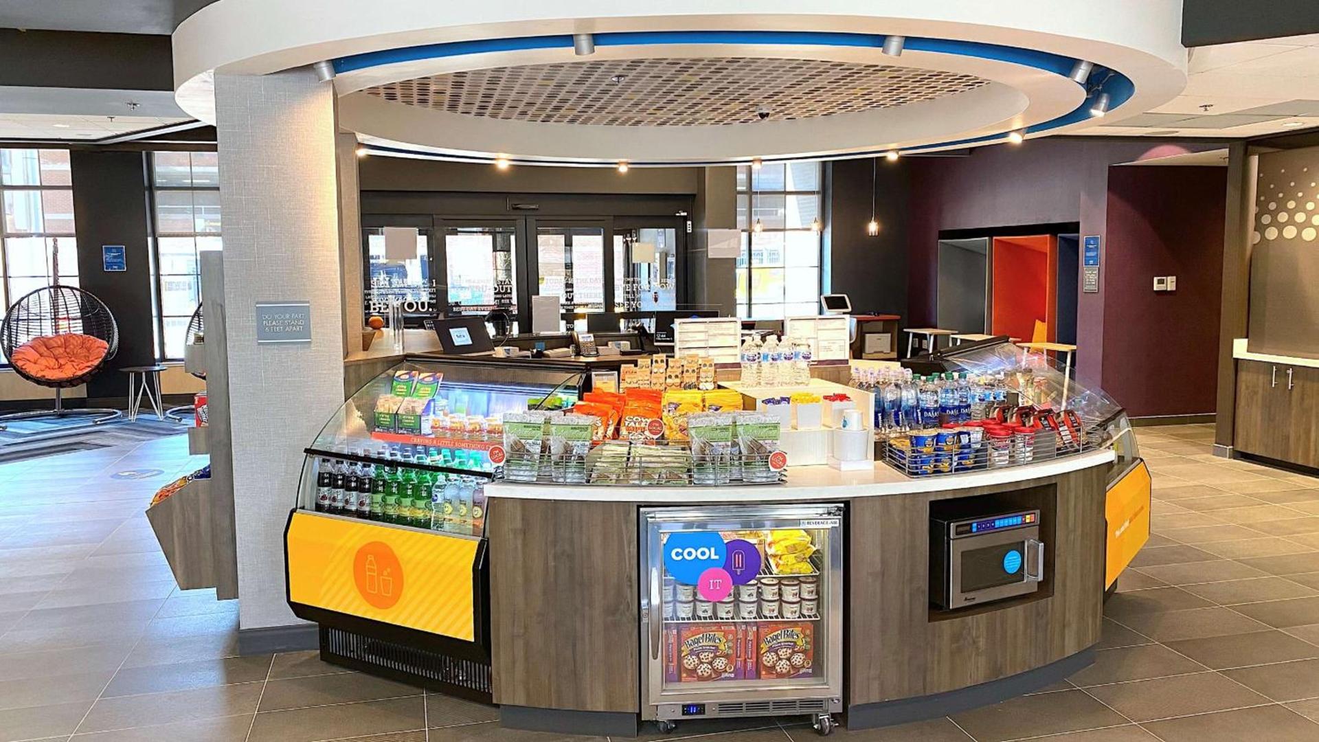 Tru By Hilton Baltimore Harbor East photo 15