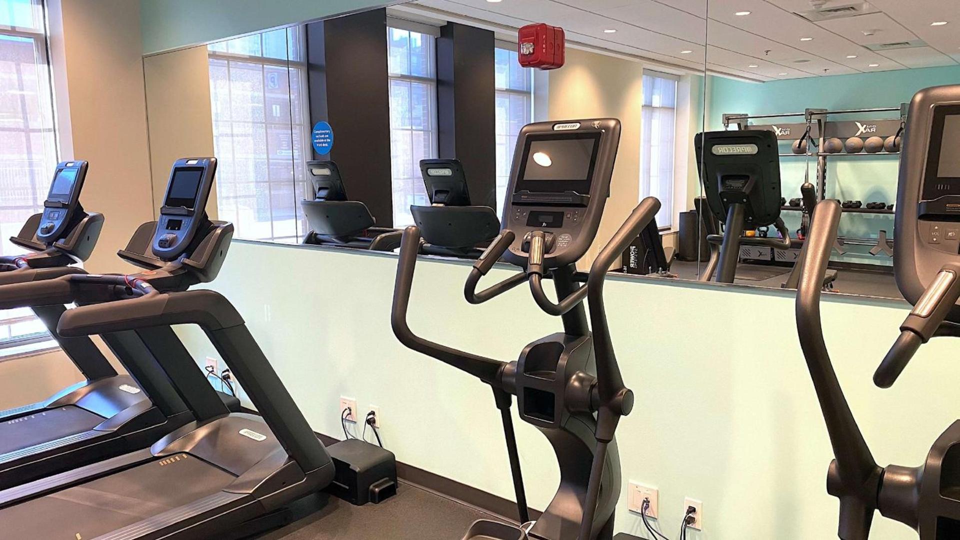 Tru By Hilton Baltimore Harbor East photo 20