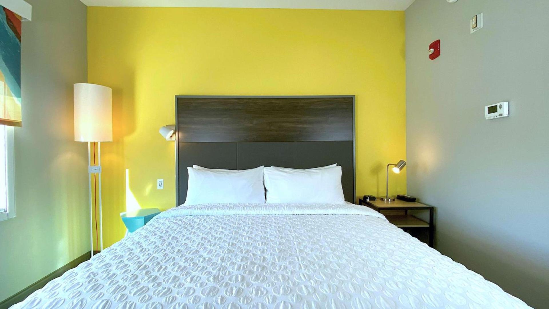 Tru By Hilton Baltimore Harbor East photo 30