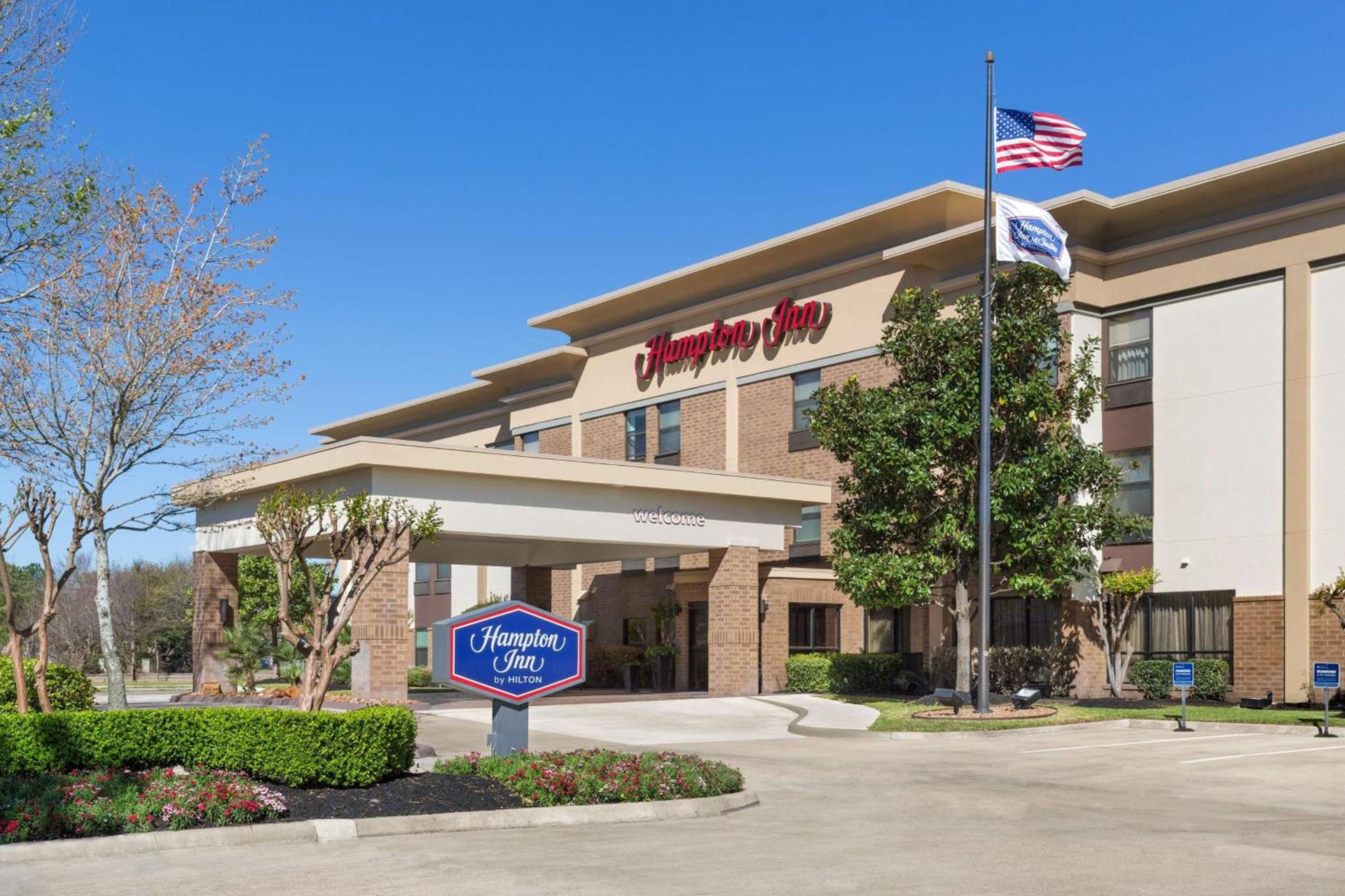 Hampton Inn Houston Willowbrook Mall photo 1