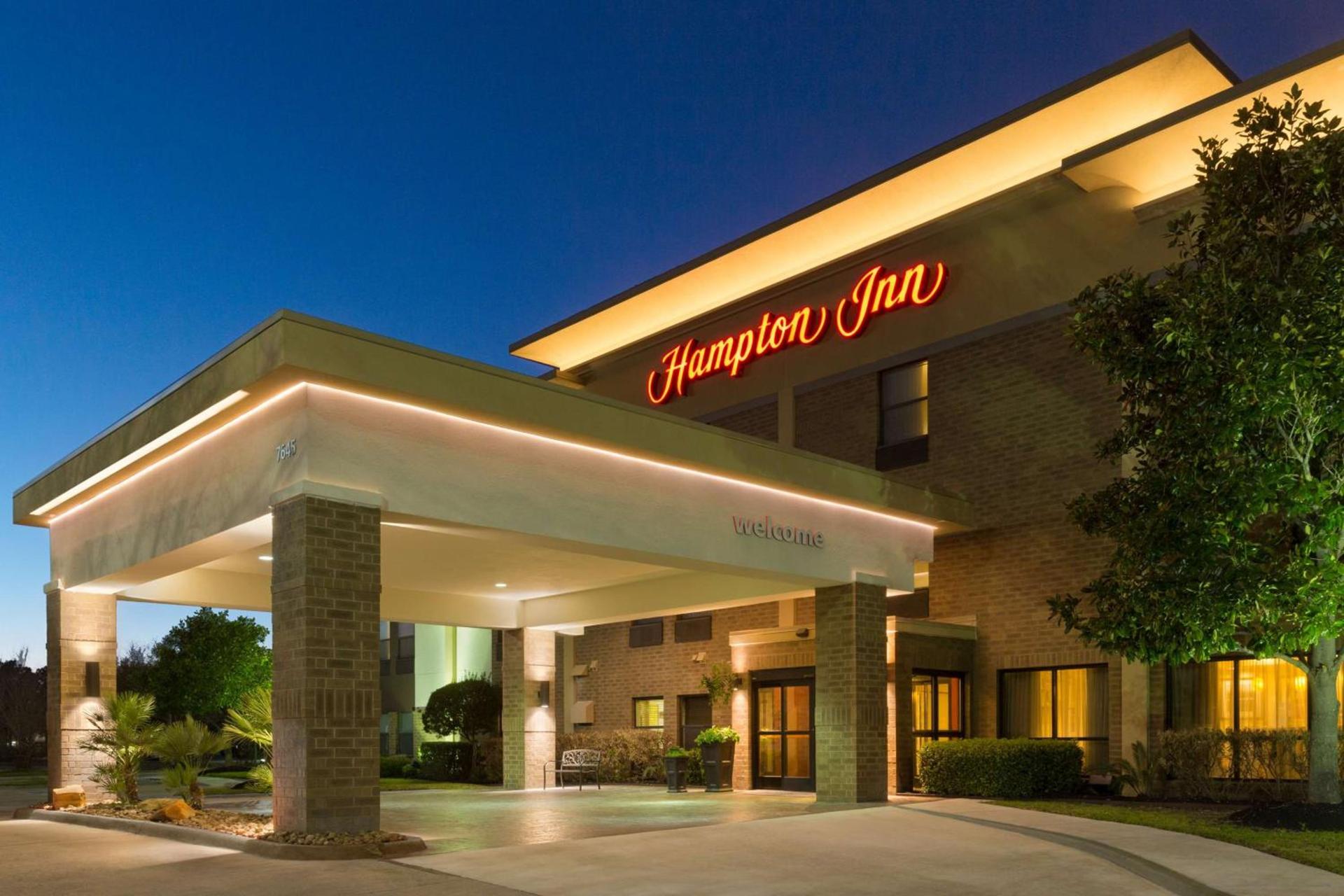Hampton Inn Houston Willowbrook Mall photo 2