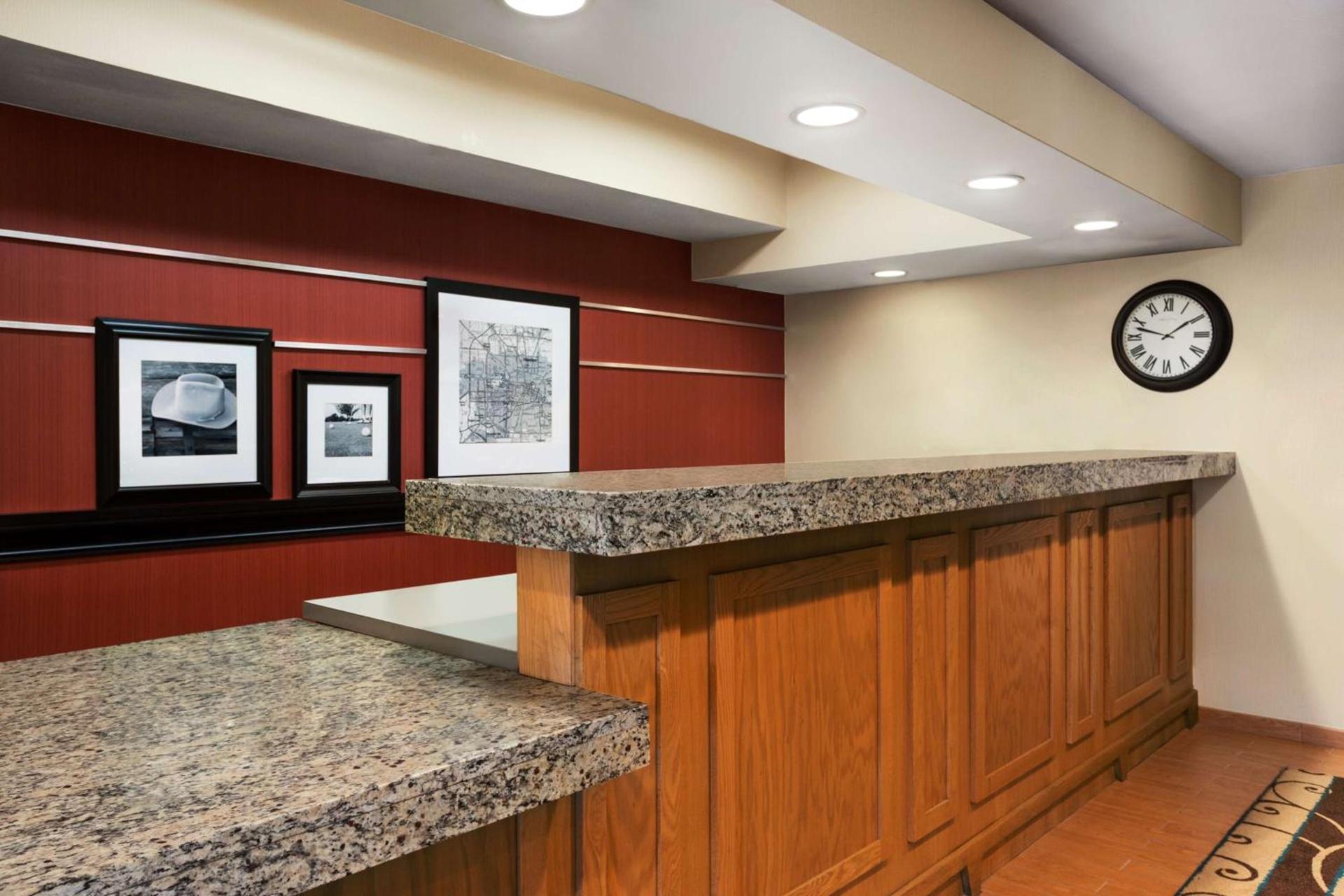 Hampton Inn Houston Willowbrook Mall photo 3