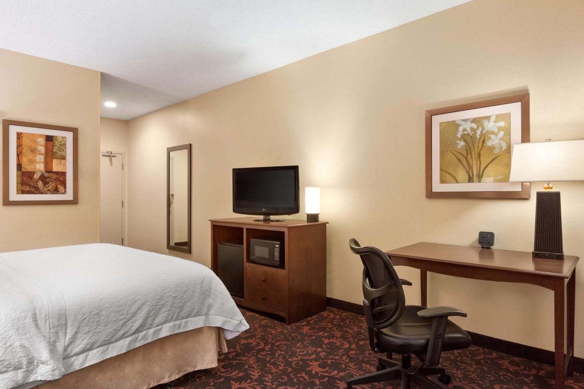 Hampton Inn Houston Willowbrook Mall photo 15