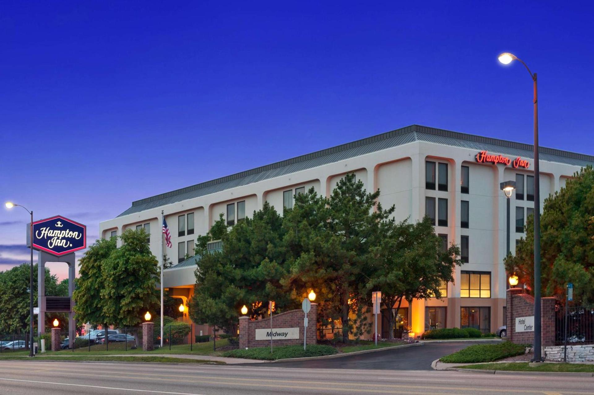 Hampton Inn Chicago-Midway Airport photo 3