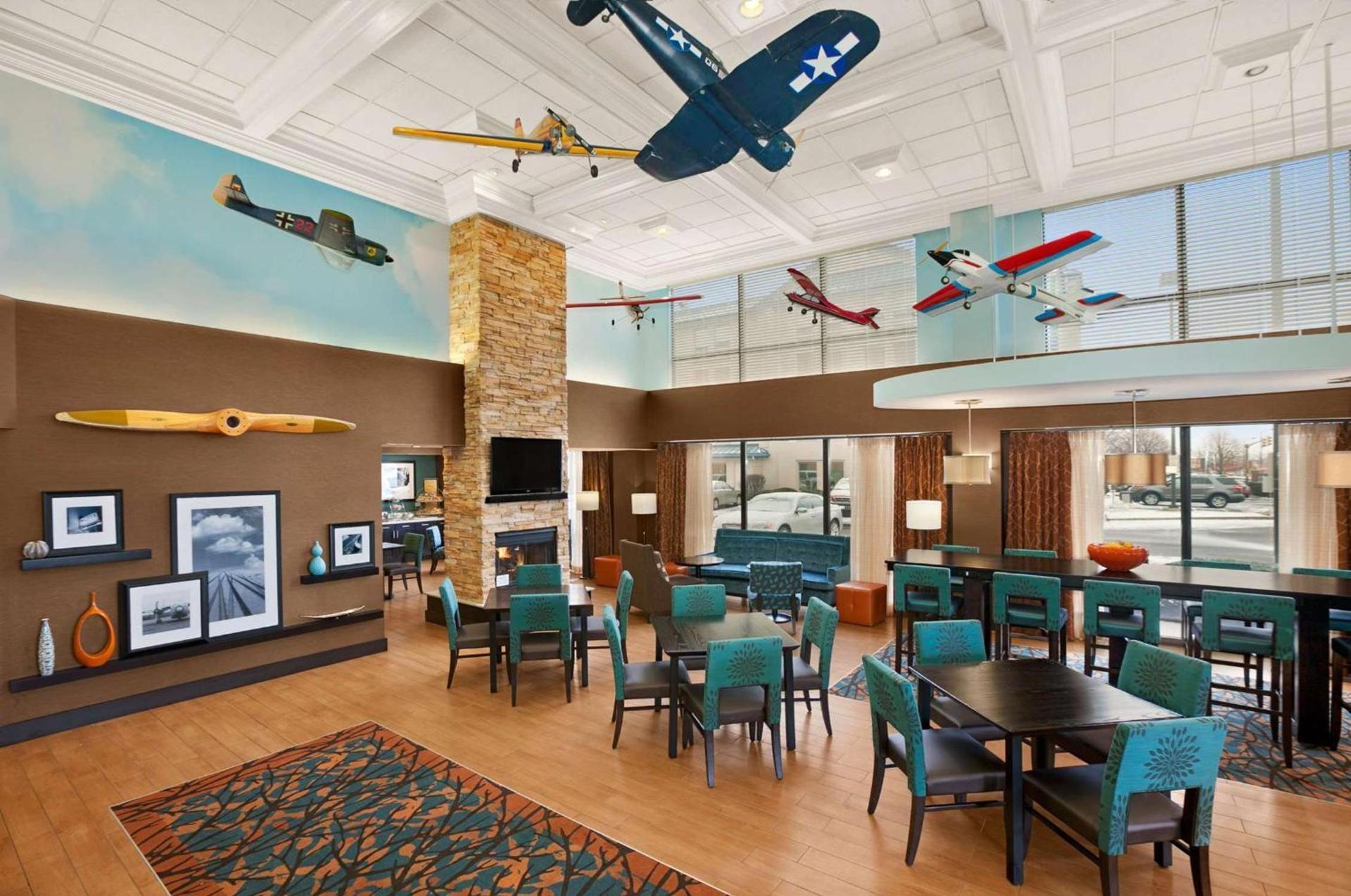 Hampton Inn Chicago-Midway Airport photo 5