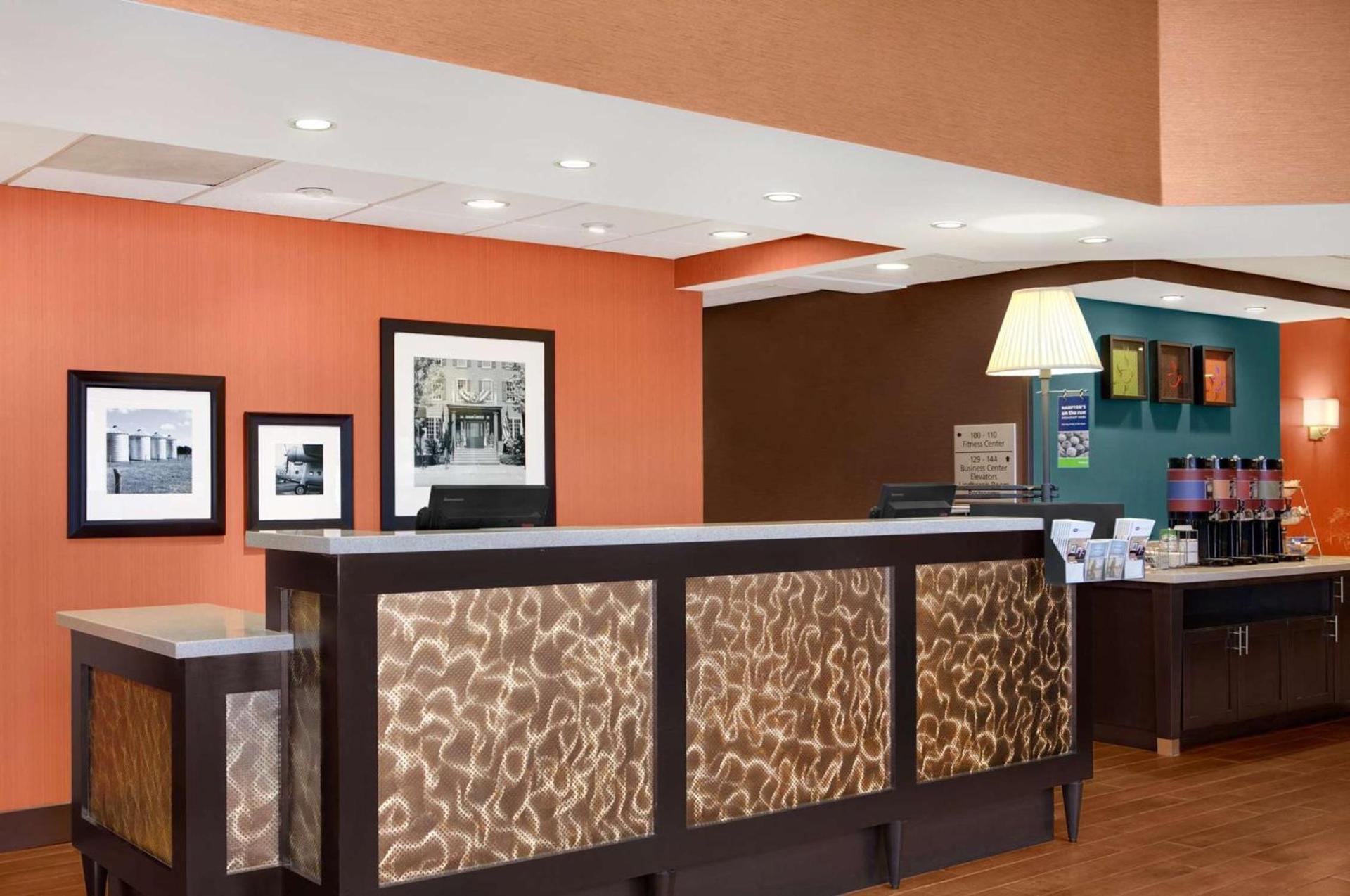 Hampton Inn Chicago-Midway Airport photo 4