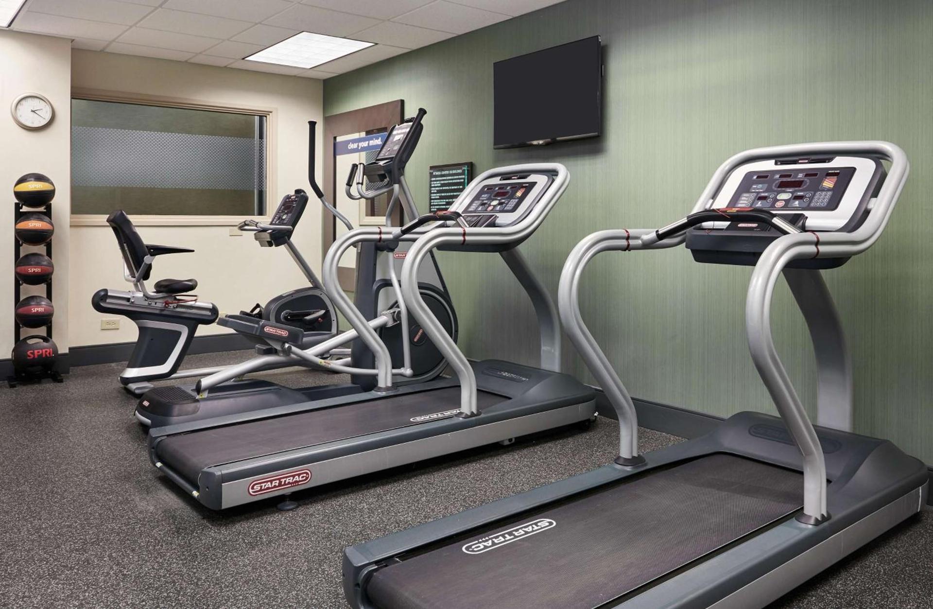 Hampton Inn Chicago-Midway Airport photo 9
