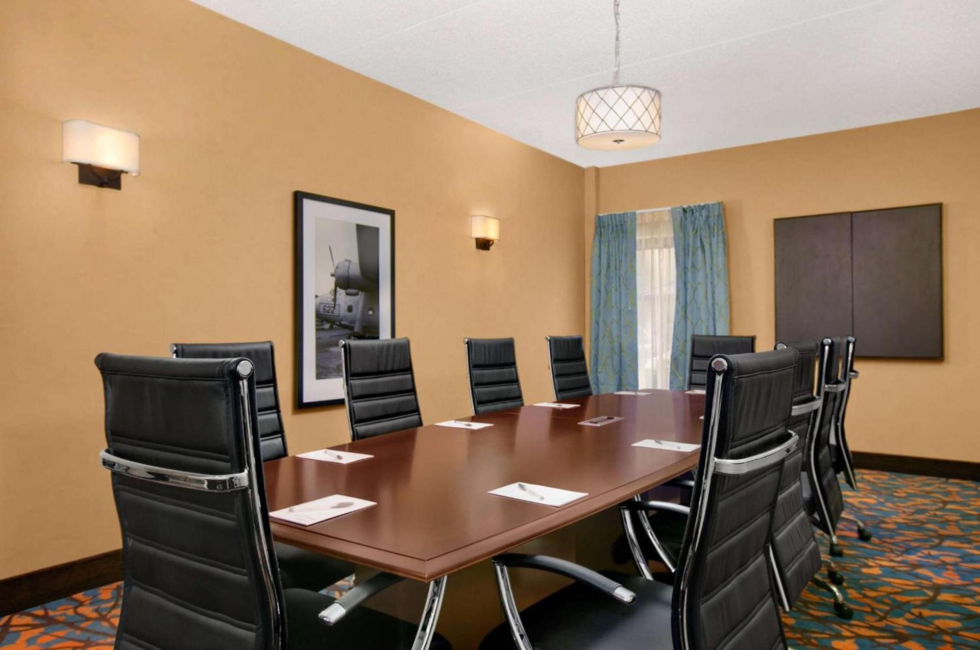 Hampton Inn Chicago-Midway Airport photo 20