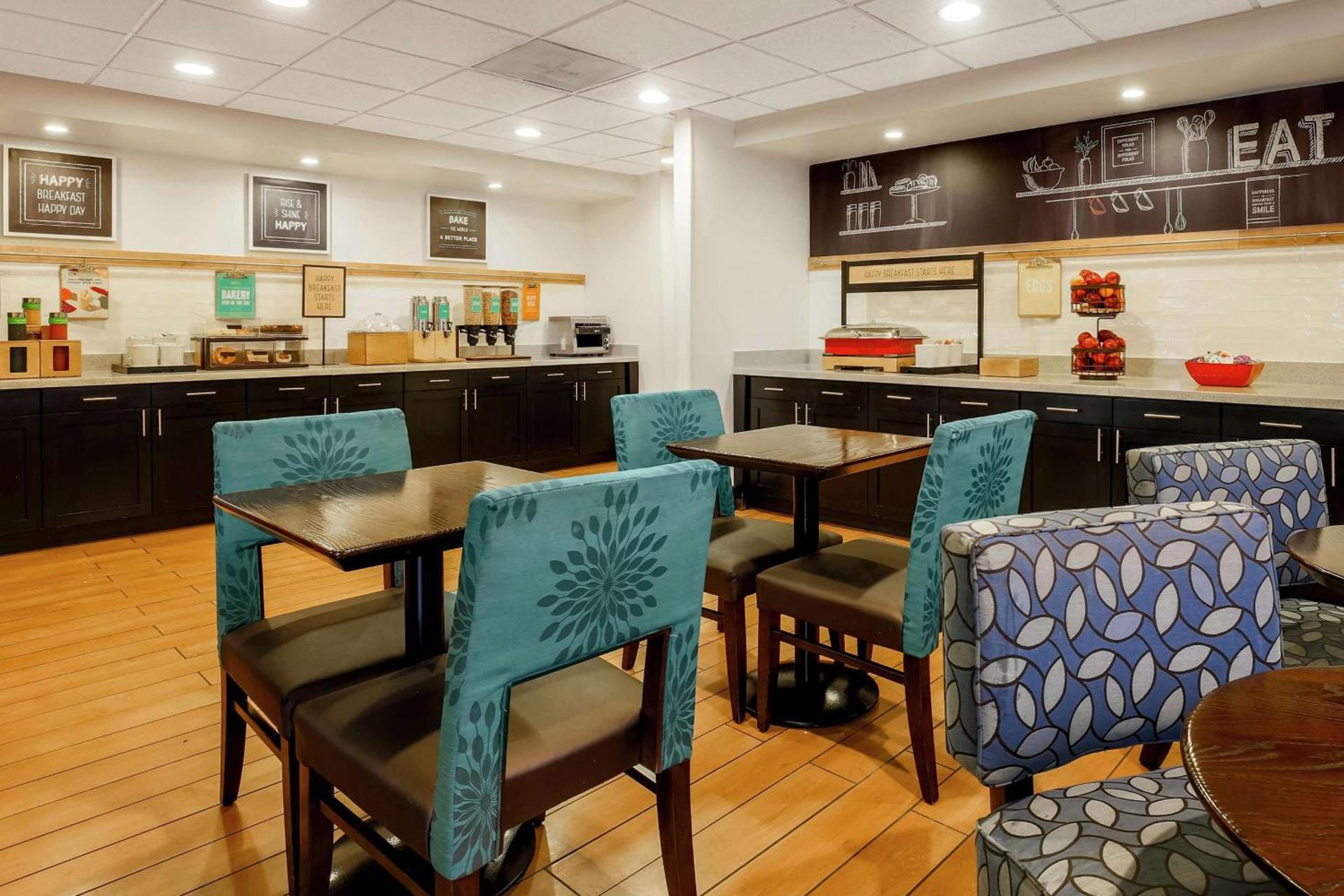 Hampton Inn Chicago-Midway Airport photo 7