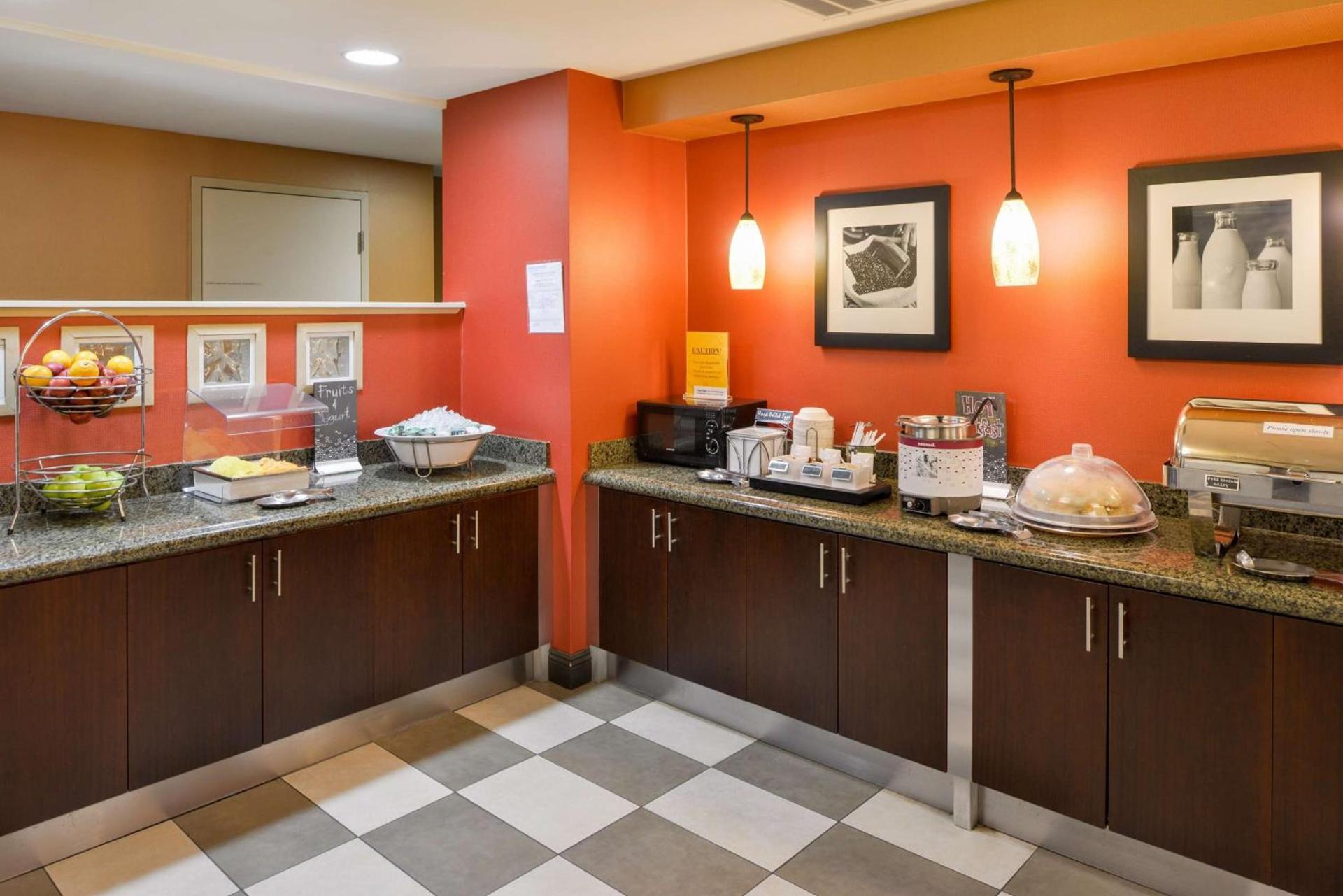 Hampton Inn & Suites San Francisco-Burlingame-Airport South photo 18