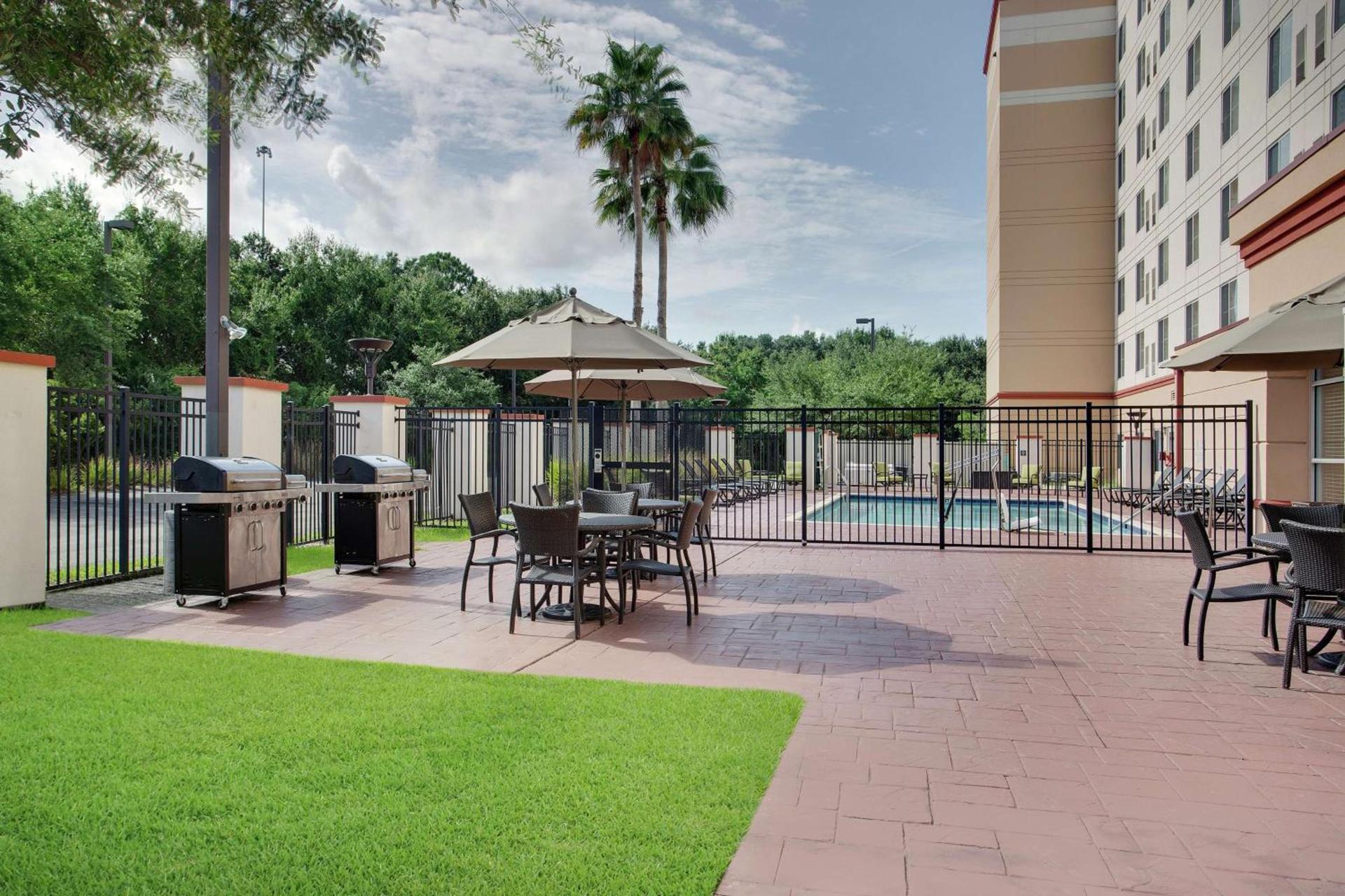 Homewood Suites by Hilton Tampa-Brandon photo 2