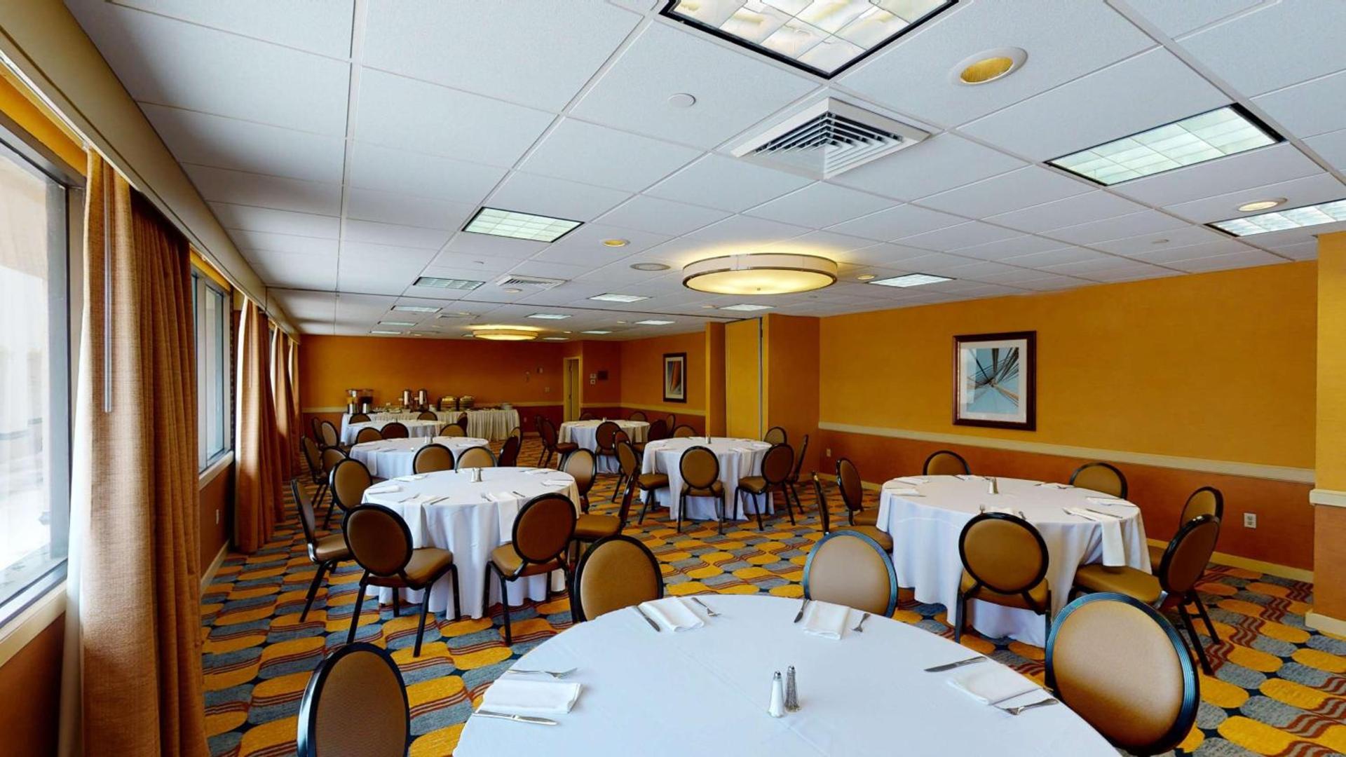 DoubleTree Boston North Shore Danvers photo 26