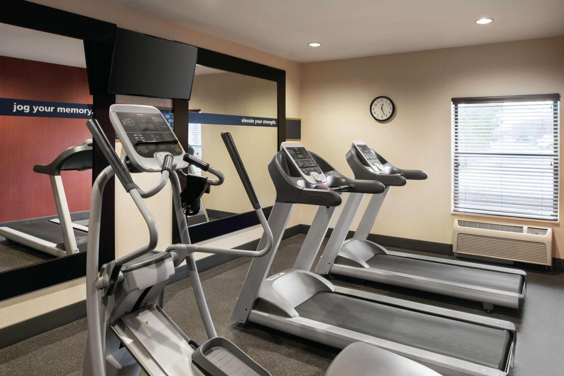 Hampton Inn Chicago-Tinley Park photo 12