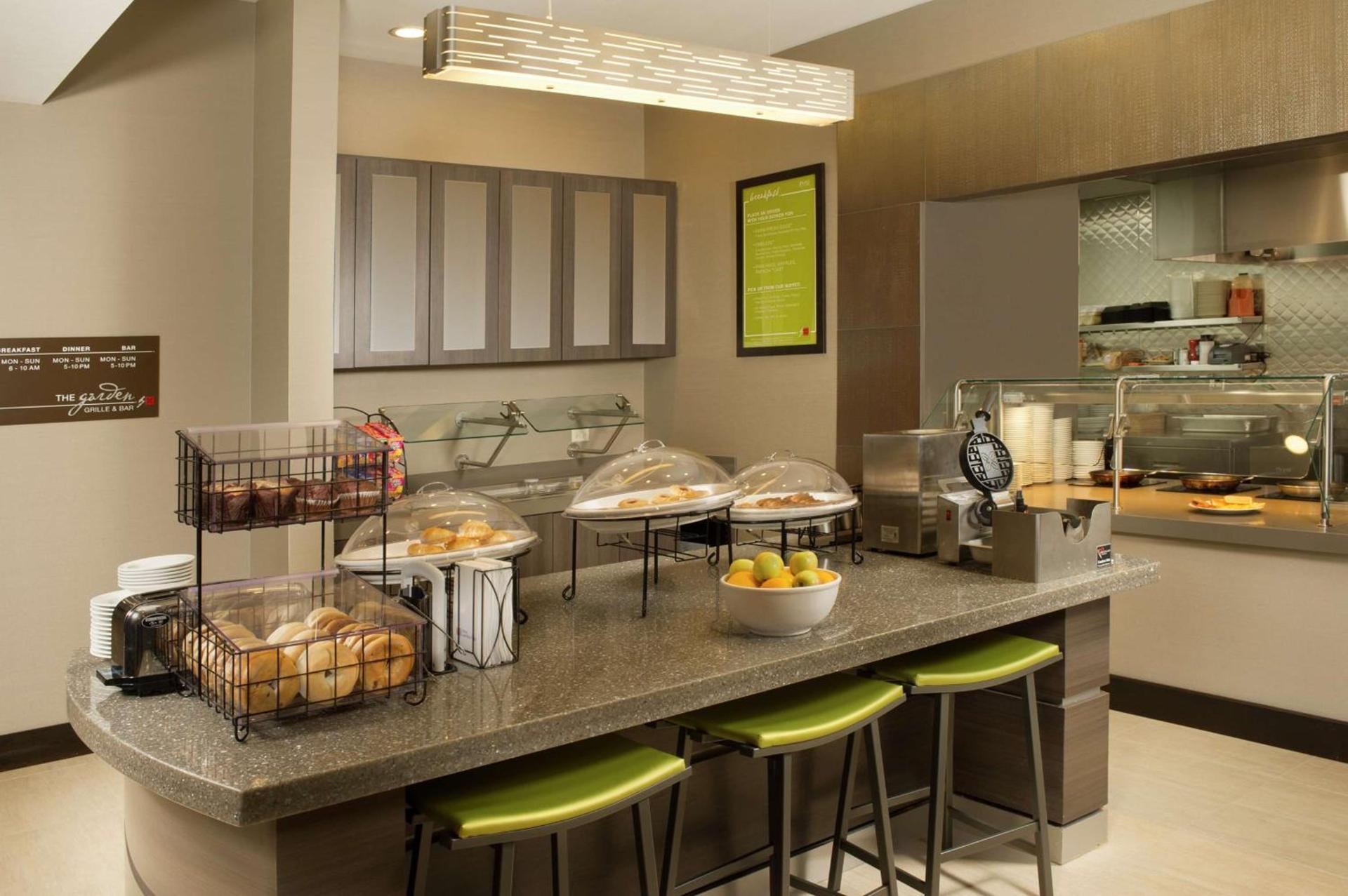 Hilton Garden Inn College Station photo 15