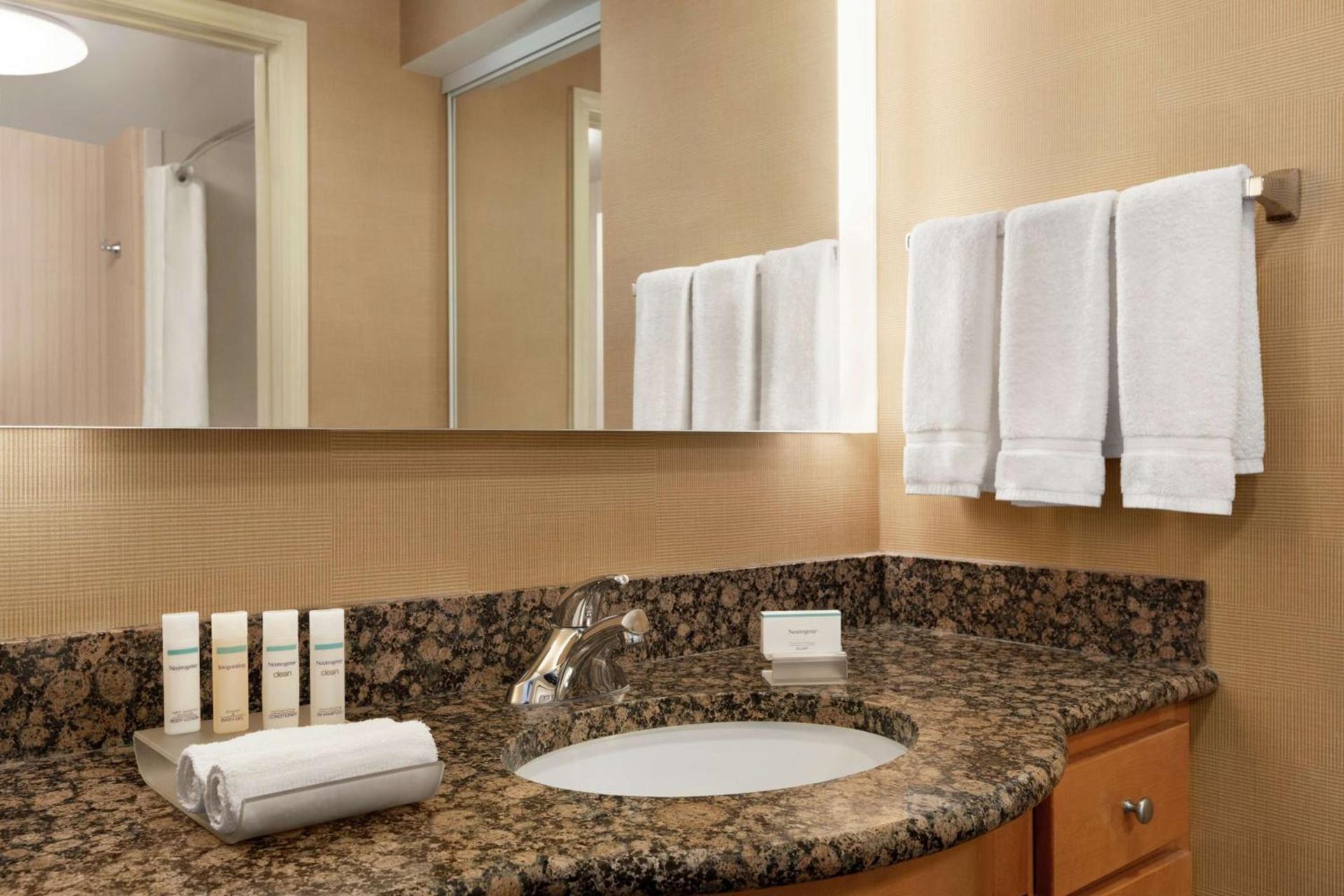 Homewood Suites by Hilton Allentown-West/Fogelsville photo 16