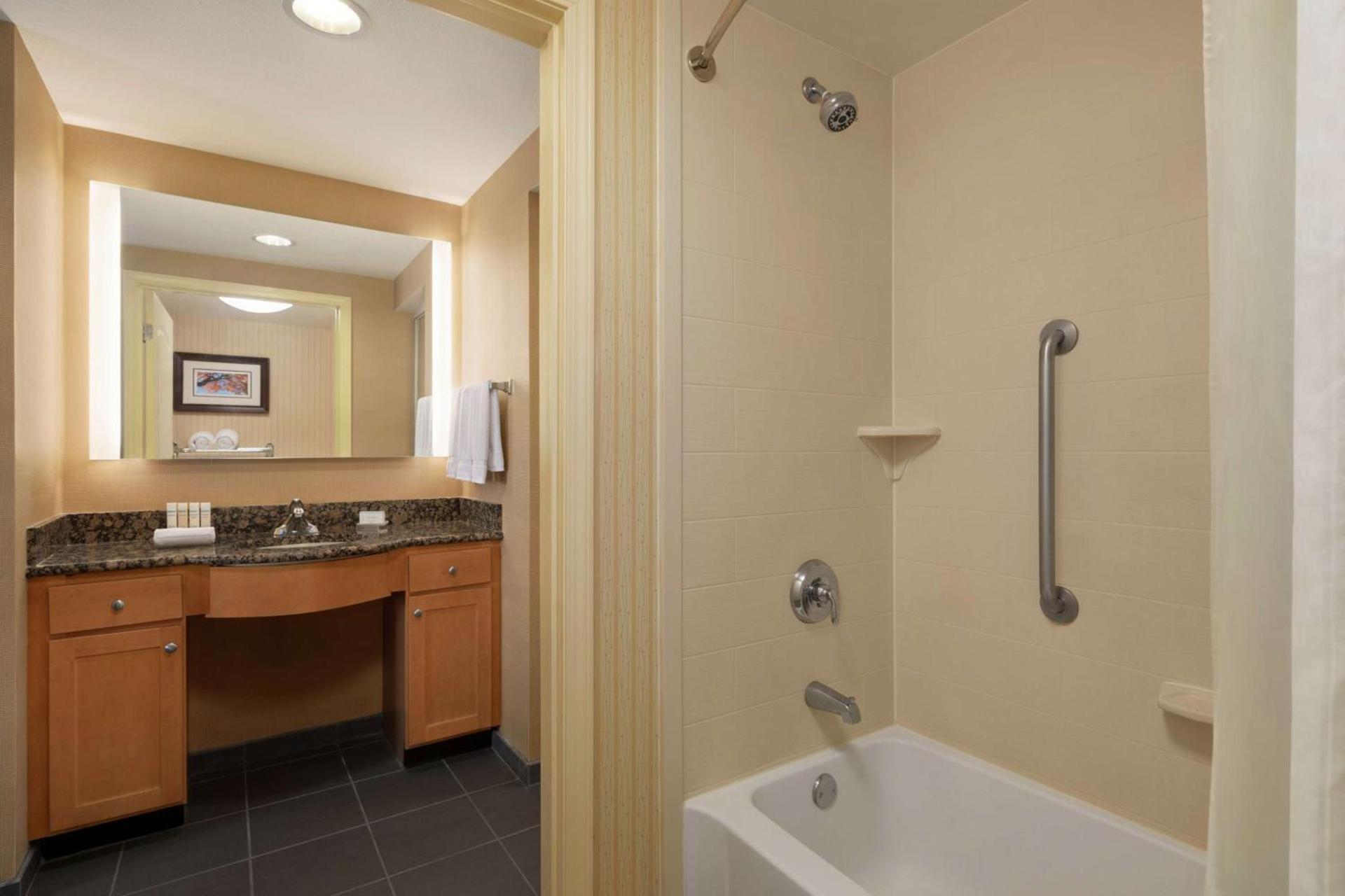 Homewood Suites by Hilton Allentown-West/Fogelsville photo 20