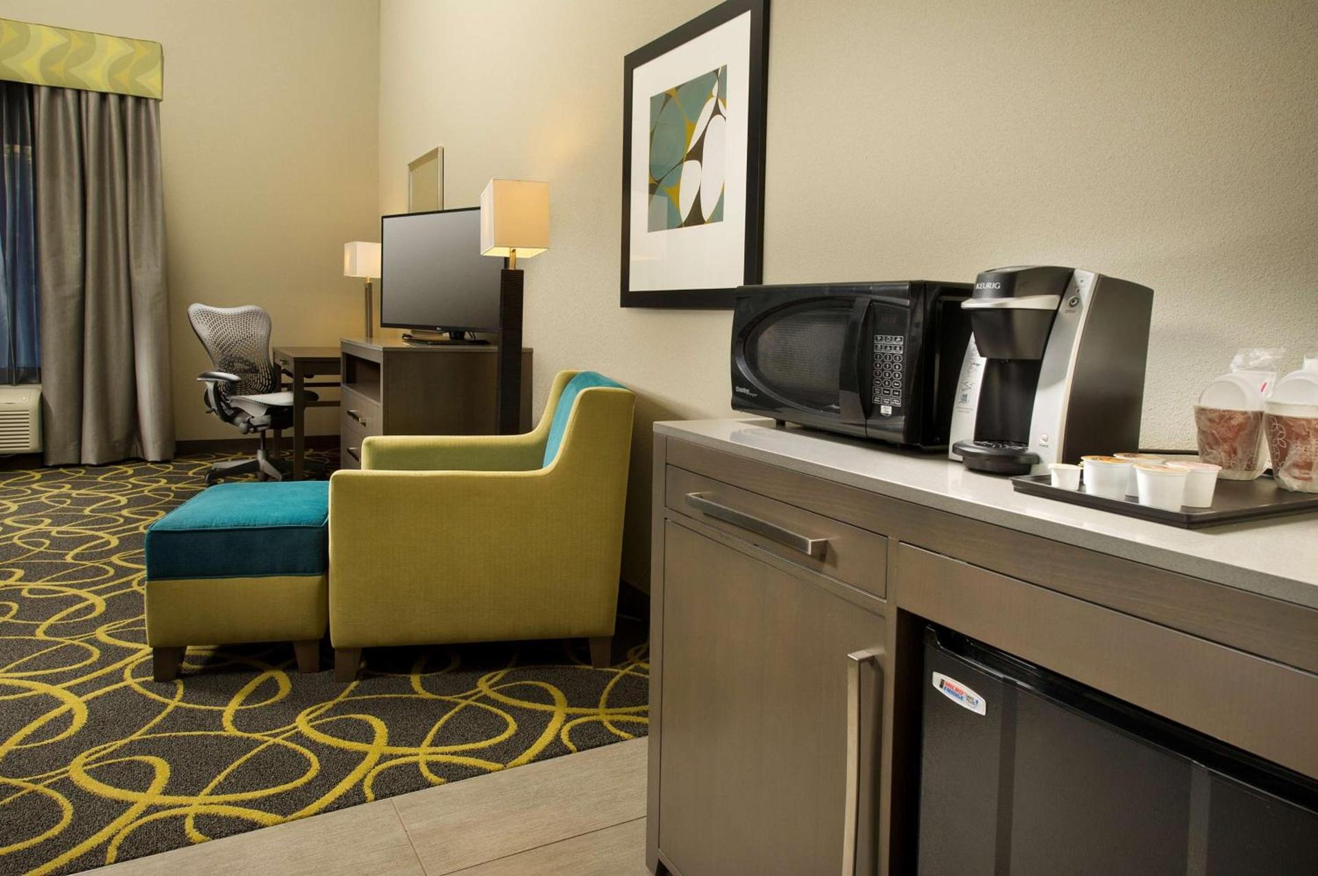 Hilton Garden Inn College Station photo 36