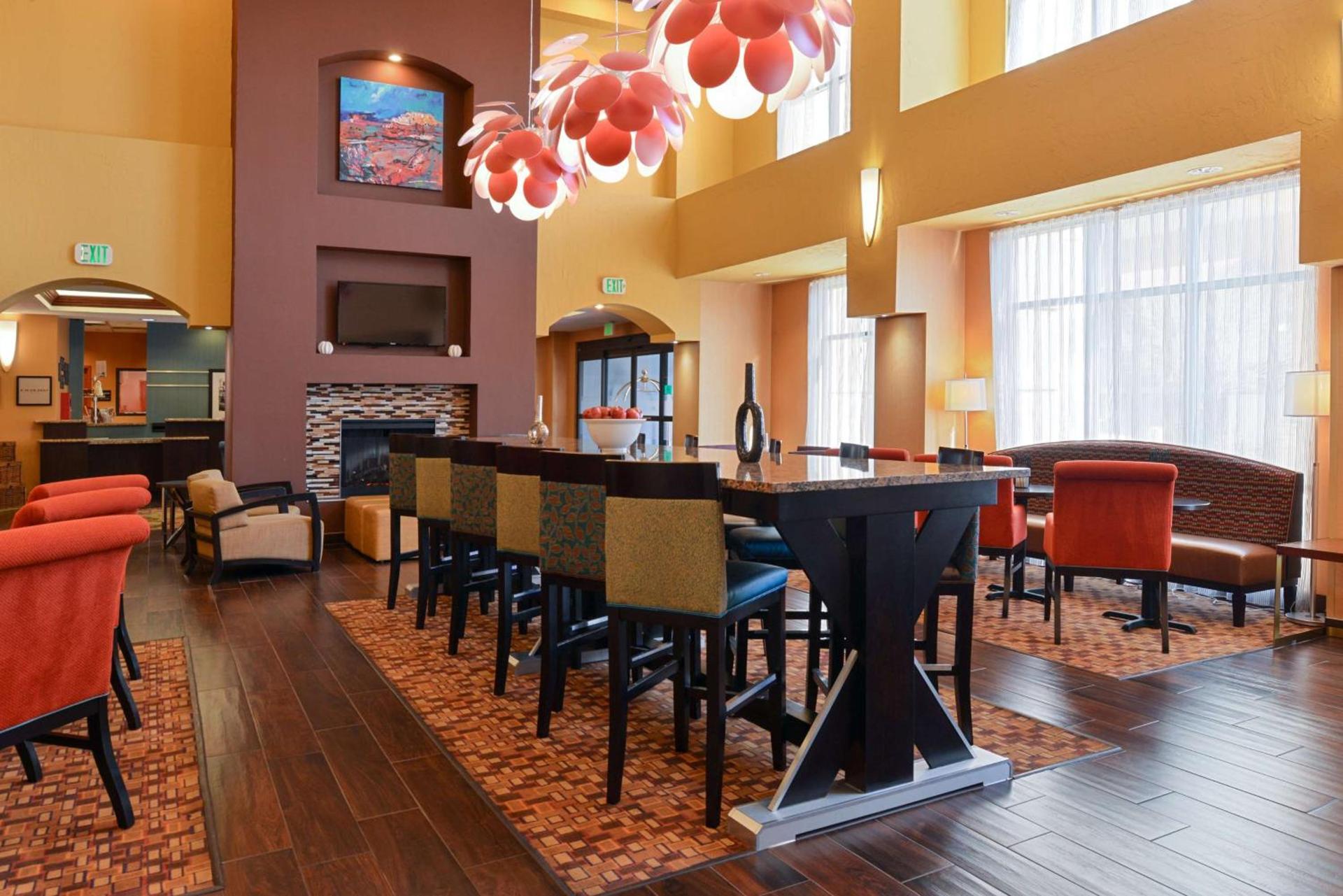 Hampton Inn & Suites - Coors Road photo 3