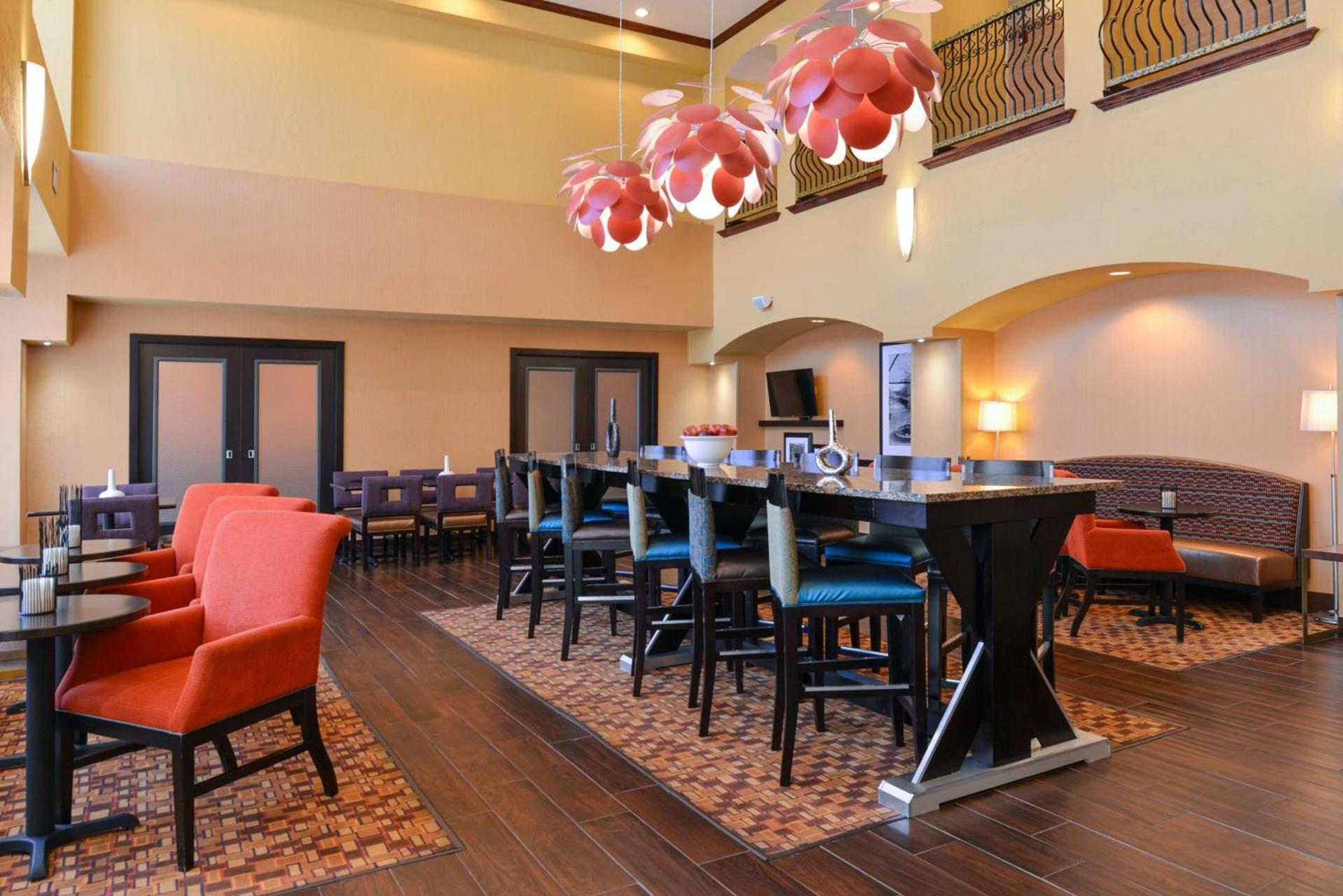 Hampton Inn & Suites - Coors Road photo 6