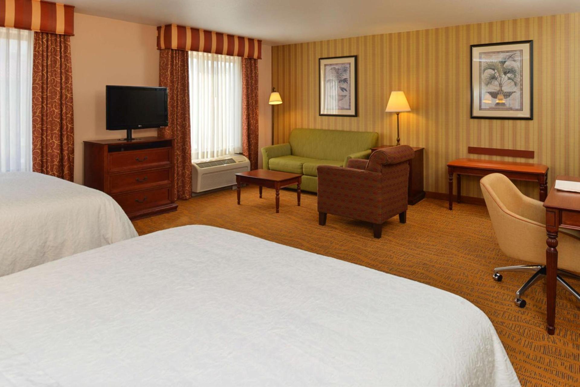 Hampton Inn & Suites - Coors Road photo 19