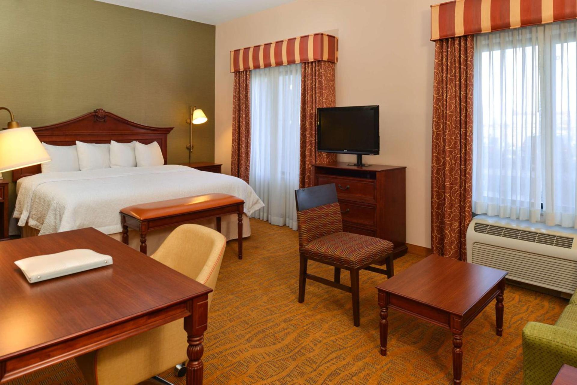 Hampton Inn & Suites - Coors Road photo 21