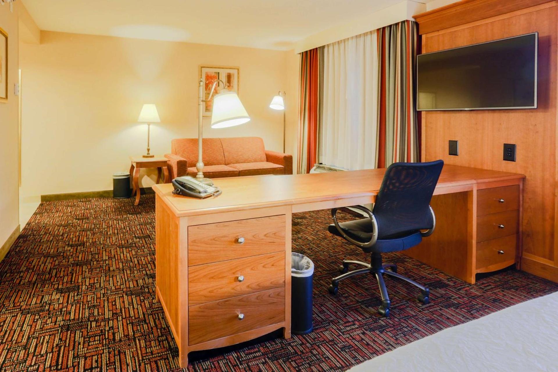Hampton Inn & Suites by Hilton Tomball Houston NW photo 30