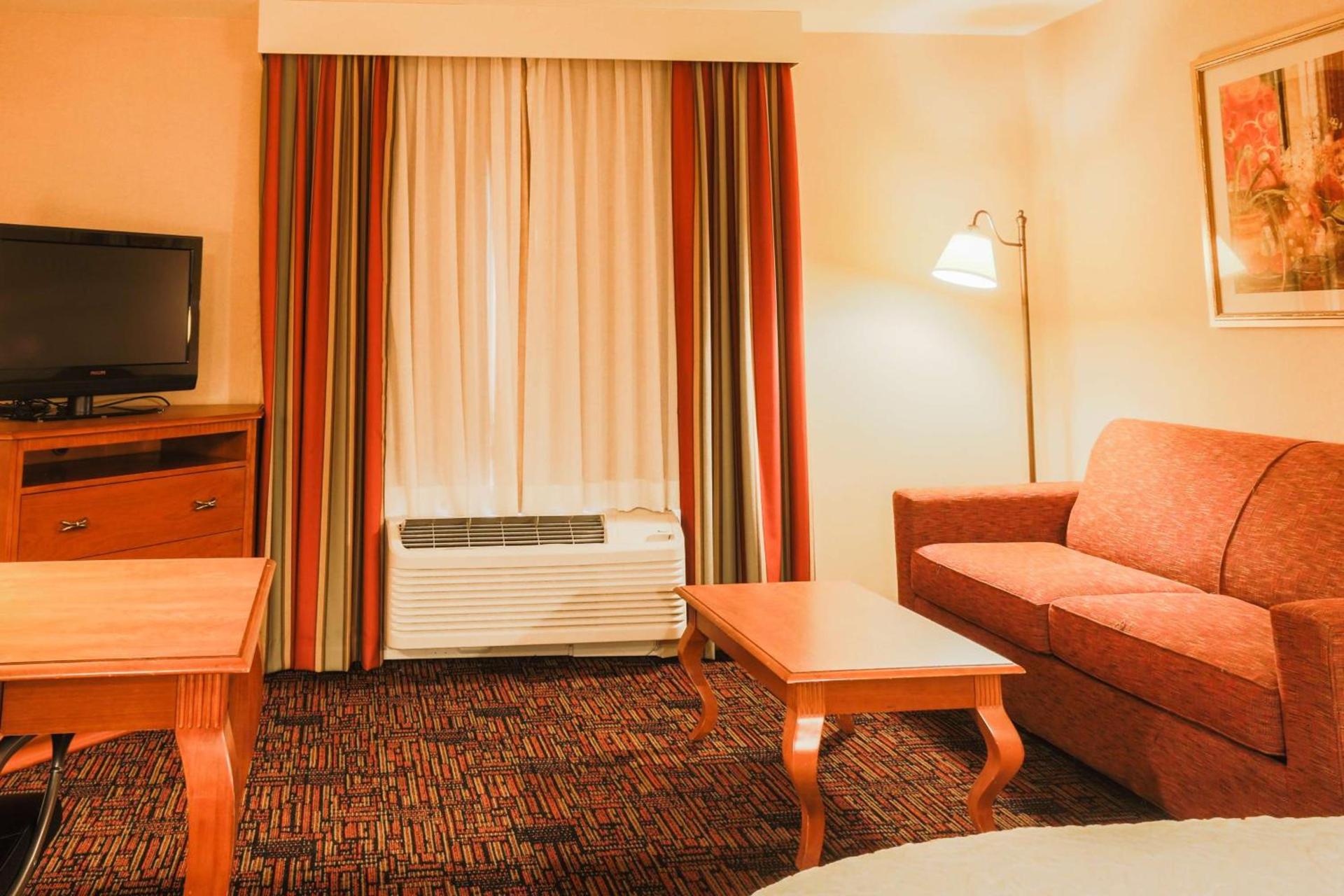 Hampton Inn & Suites by Hilton Tomball Houston NW photo 33