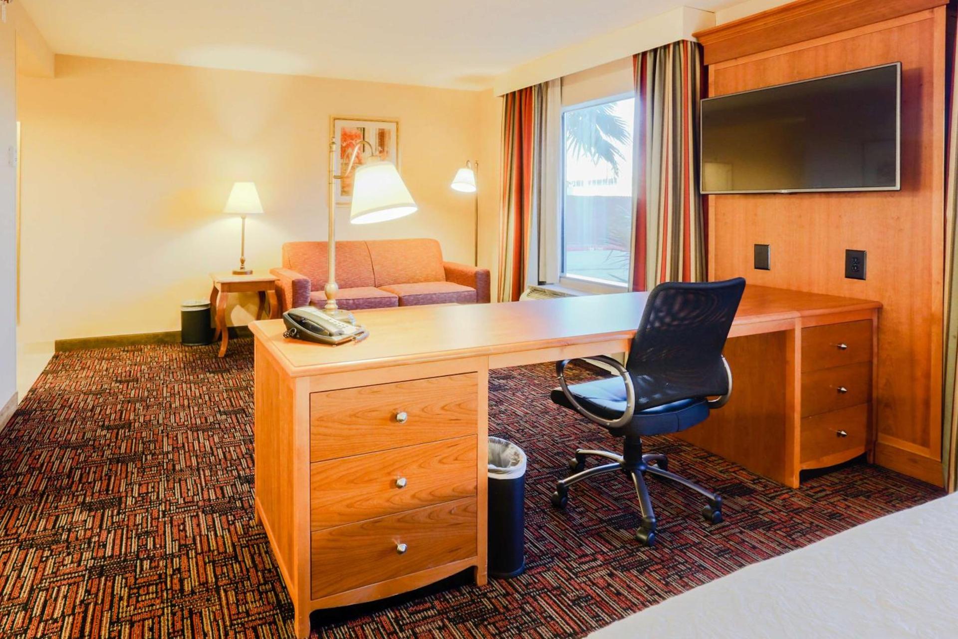Hampton Inn & Suites by Hilton Tomball Houston NW photo 37