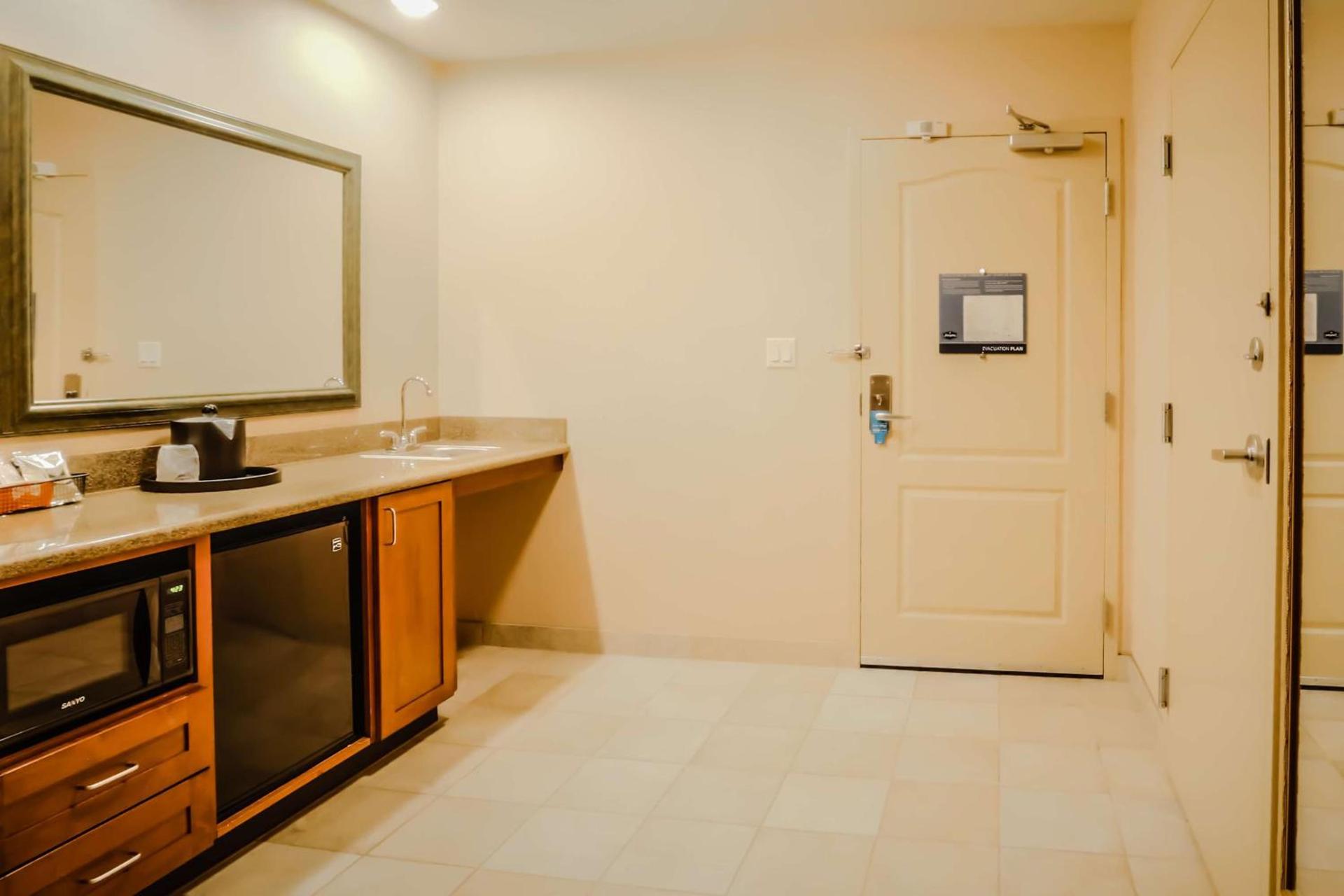 Hampton Inn & Suites by Hilton Tomball Houston NW photo 39