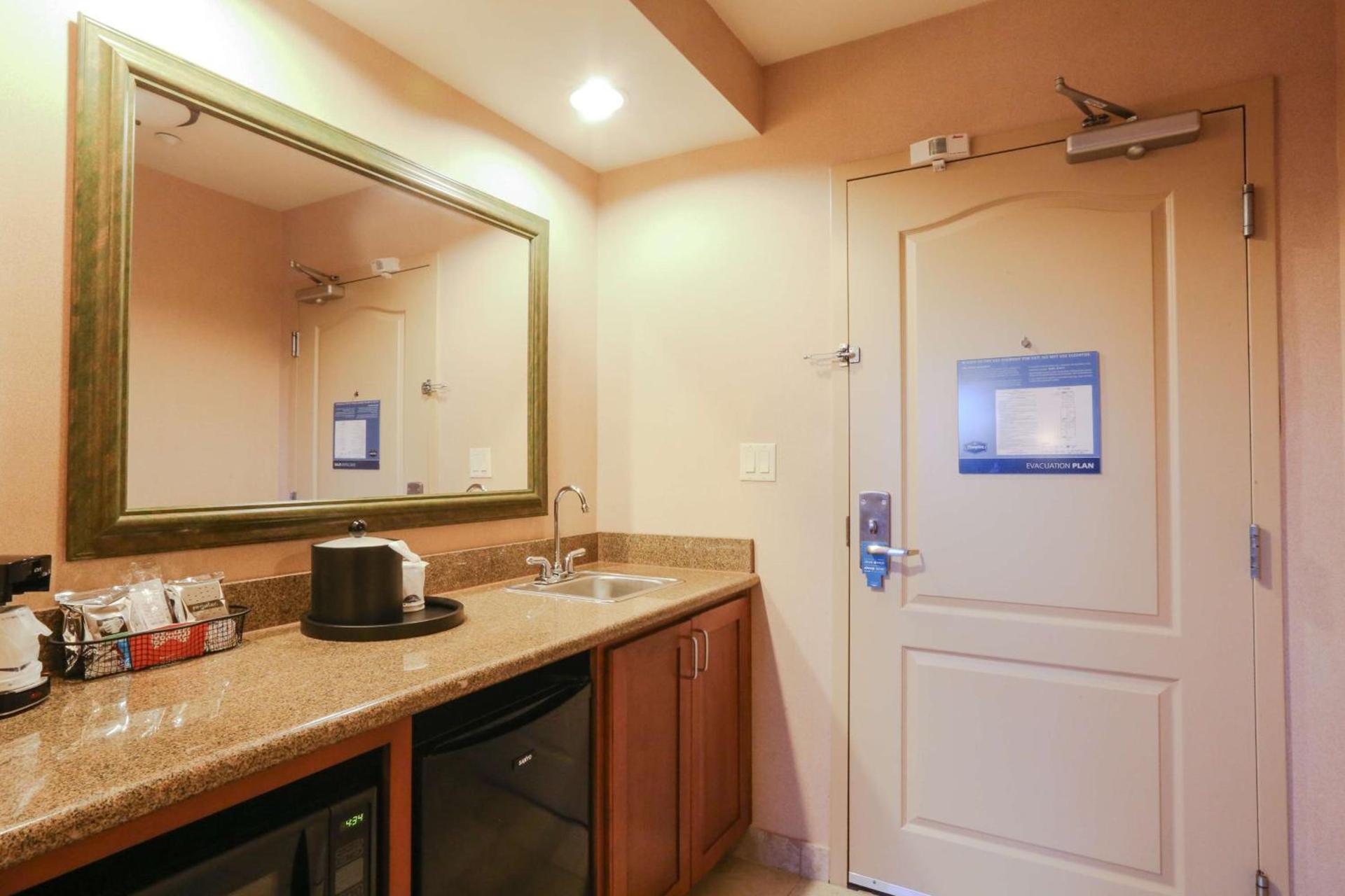 Hampton Inn & Suites by Hilton Tomball Houston NW photo 47